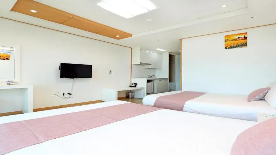 Twin Room with Sea View in Marine Port Resort Twin Room with Sea View in Marine Port Resort
