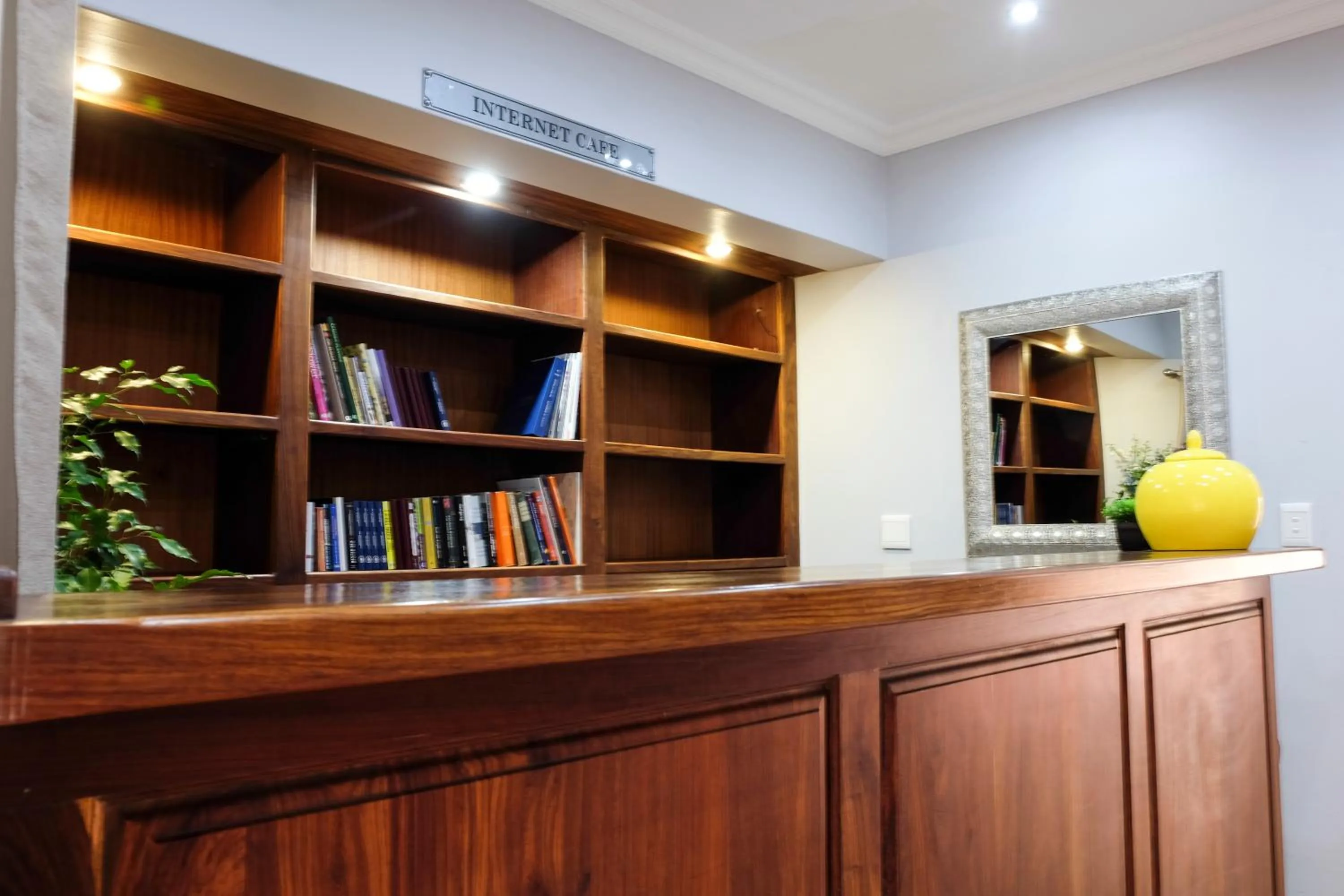 Library in Waterkloof Guest House