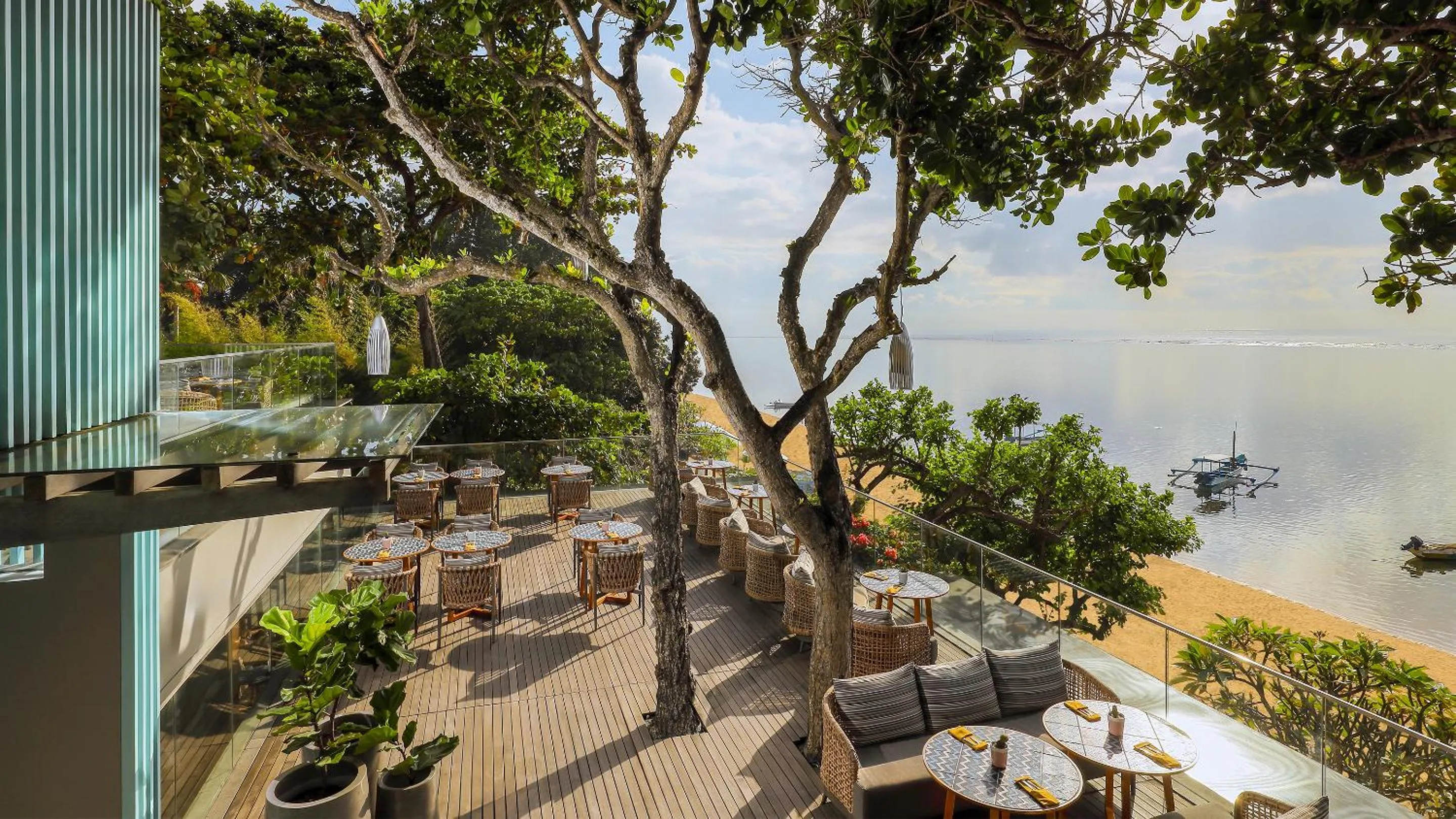 Lounge or bar in Maya Sanur Resort & Spa