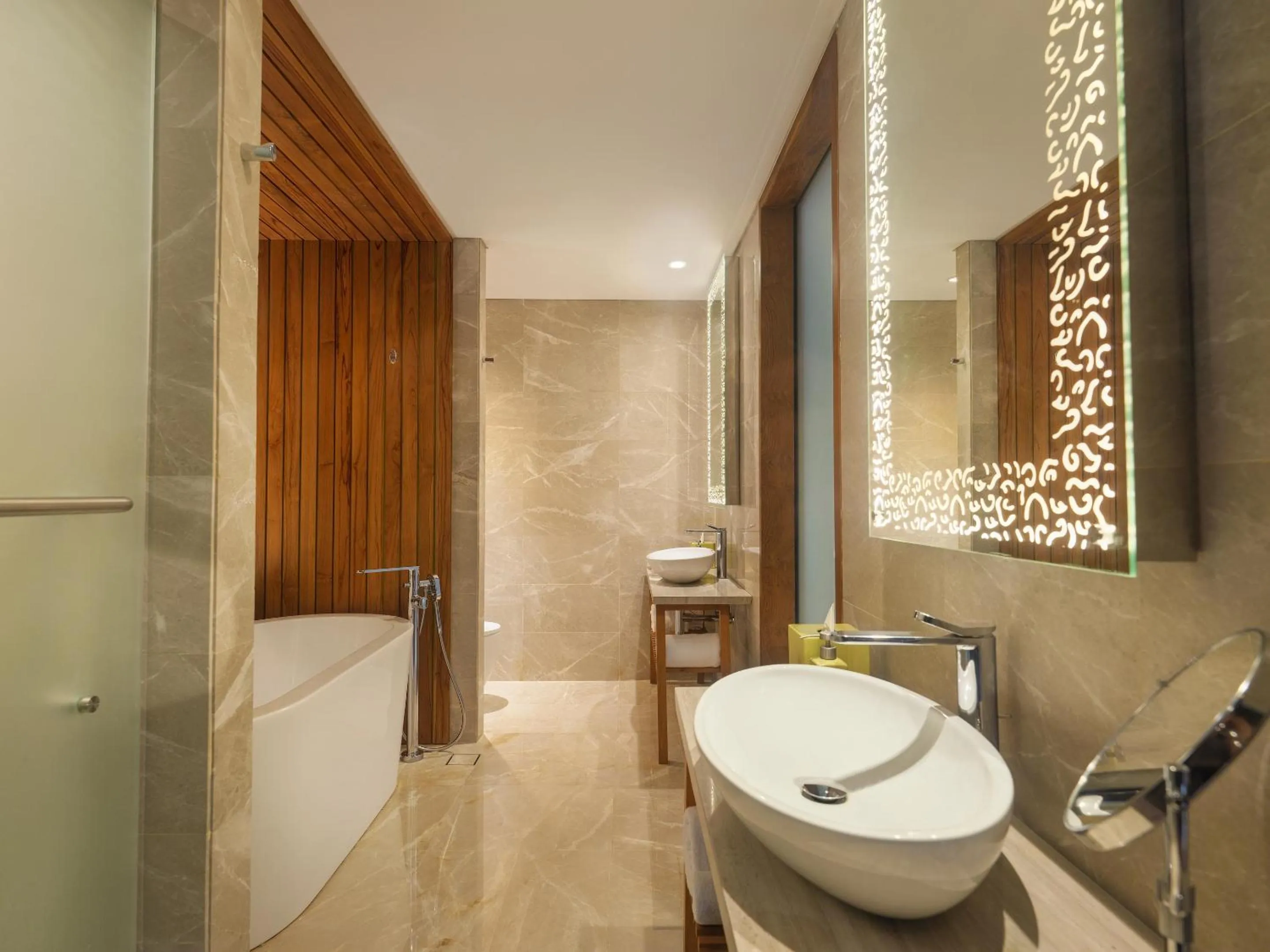 Bathroom in Maya Sanur Resort & Spa