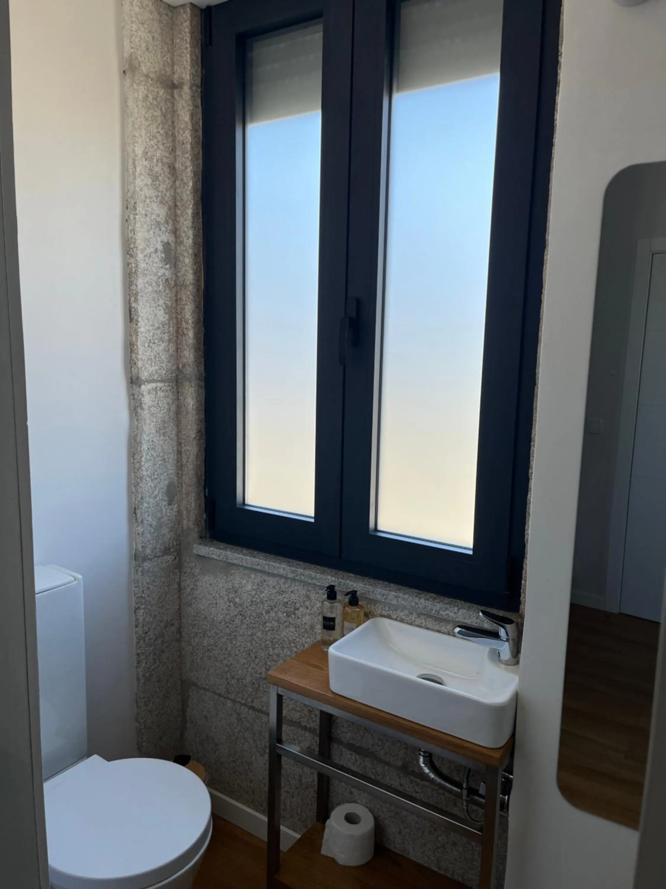 Toilet in Ameixial Suites