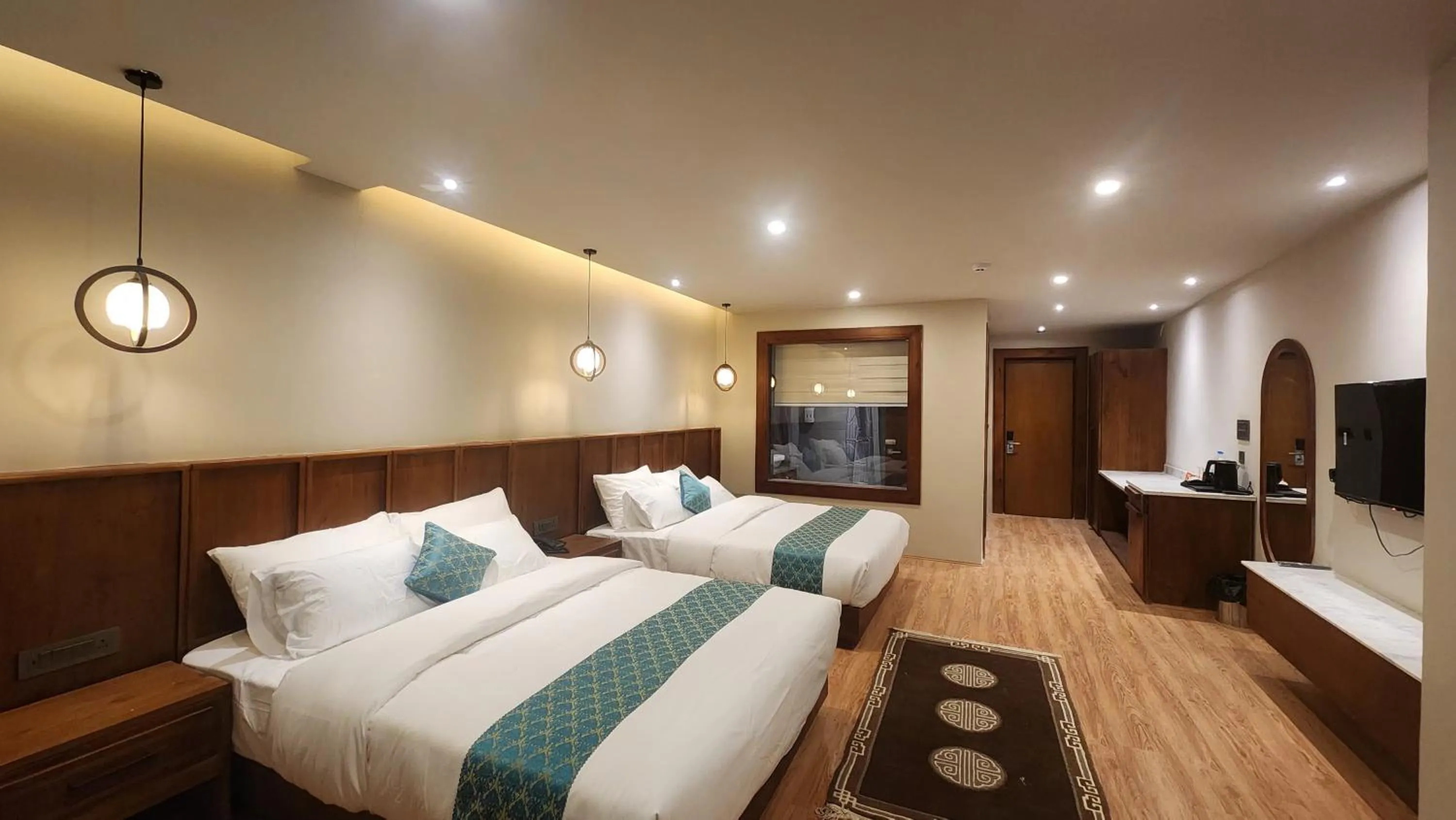 Communal lounge/ TV room in Hotel Ladakh Heights