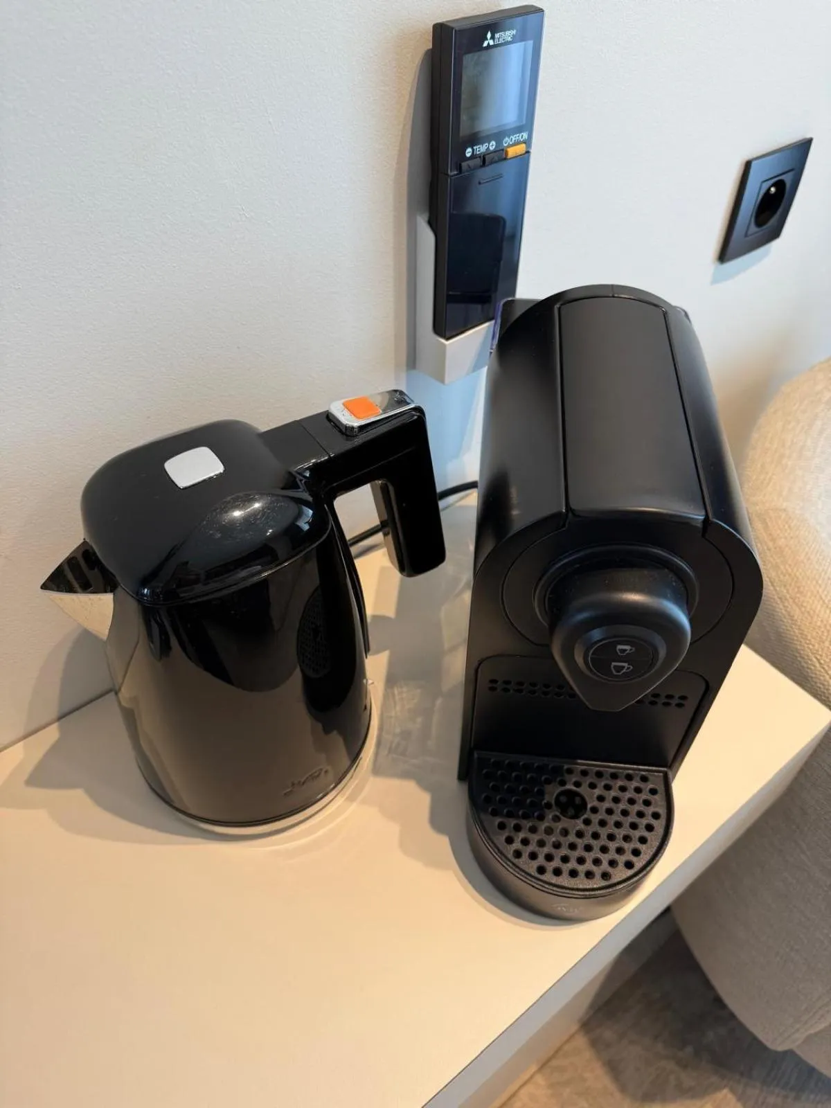 Coffee/tea facilities in CC Nomie Hôtel Restaurant