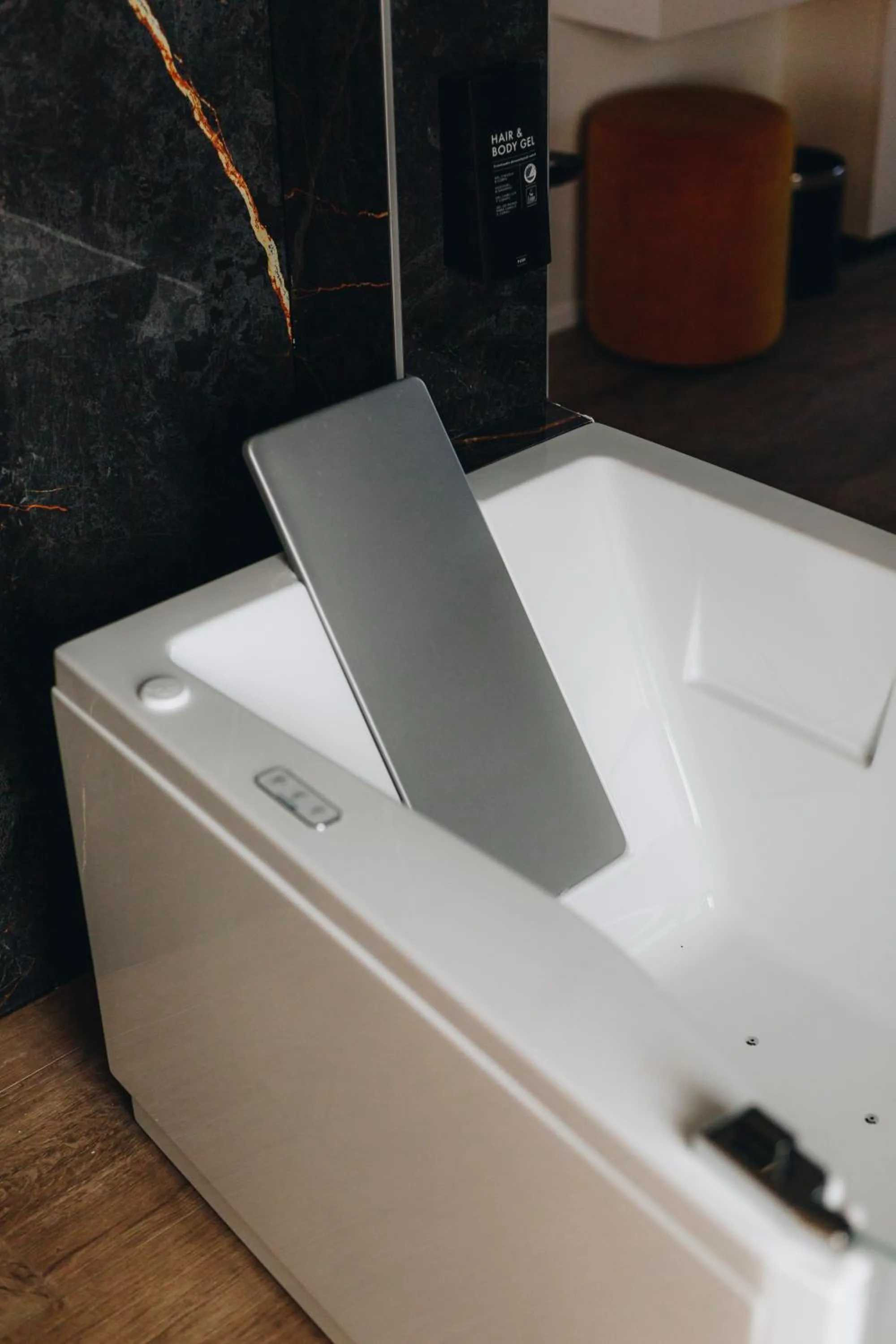 Hot Tub in CC Nomie Hôtel Restaurant