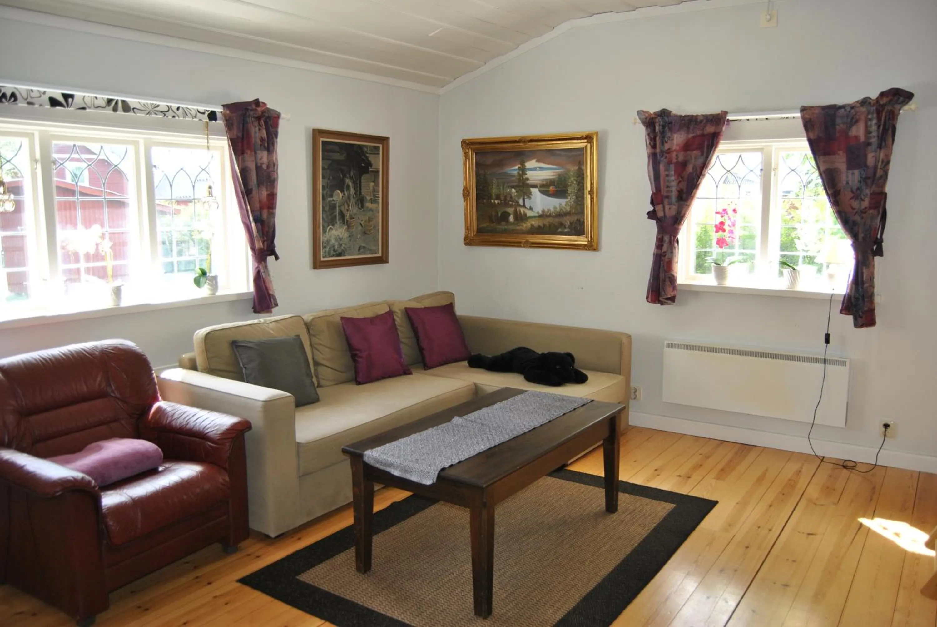 Living room in Orsastuguthyrning-Hansjö