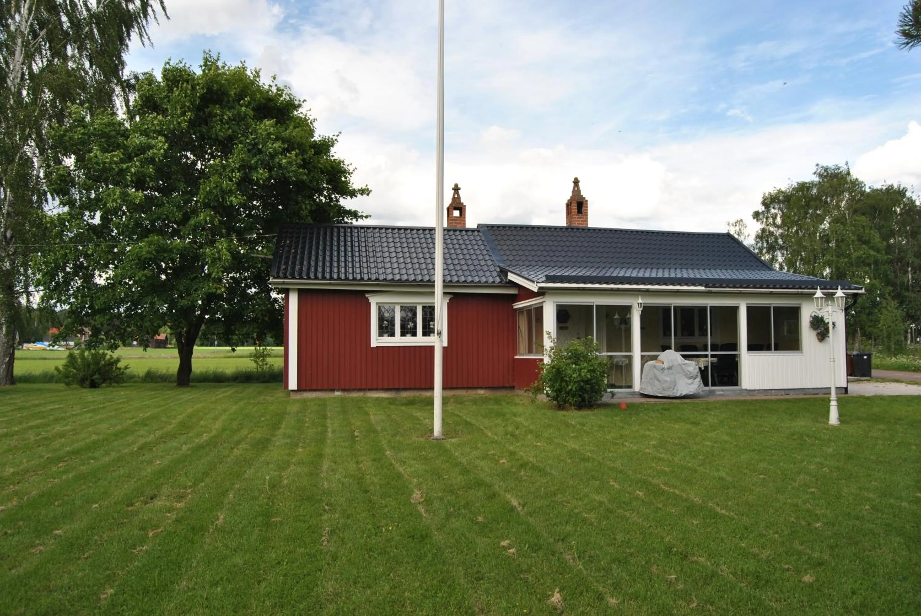 Facade/entrance in Orsastuguthyrning-Hansjö