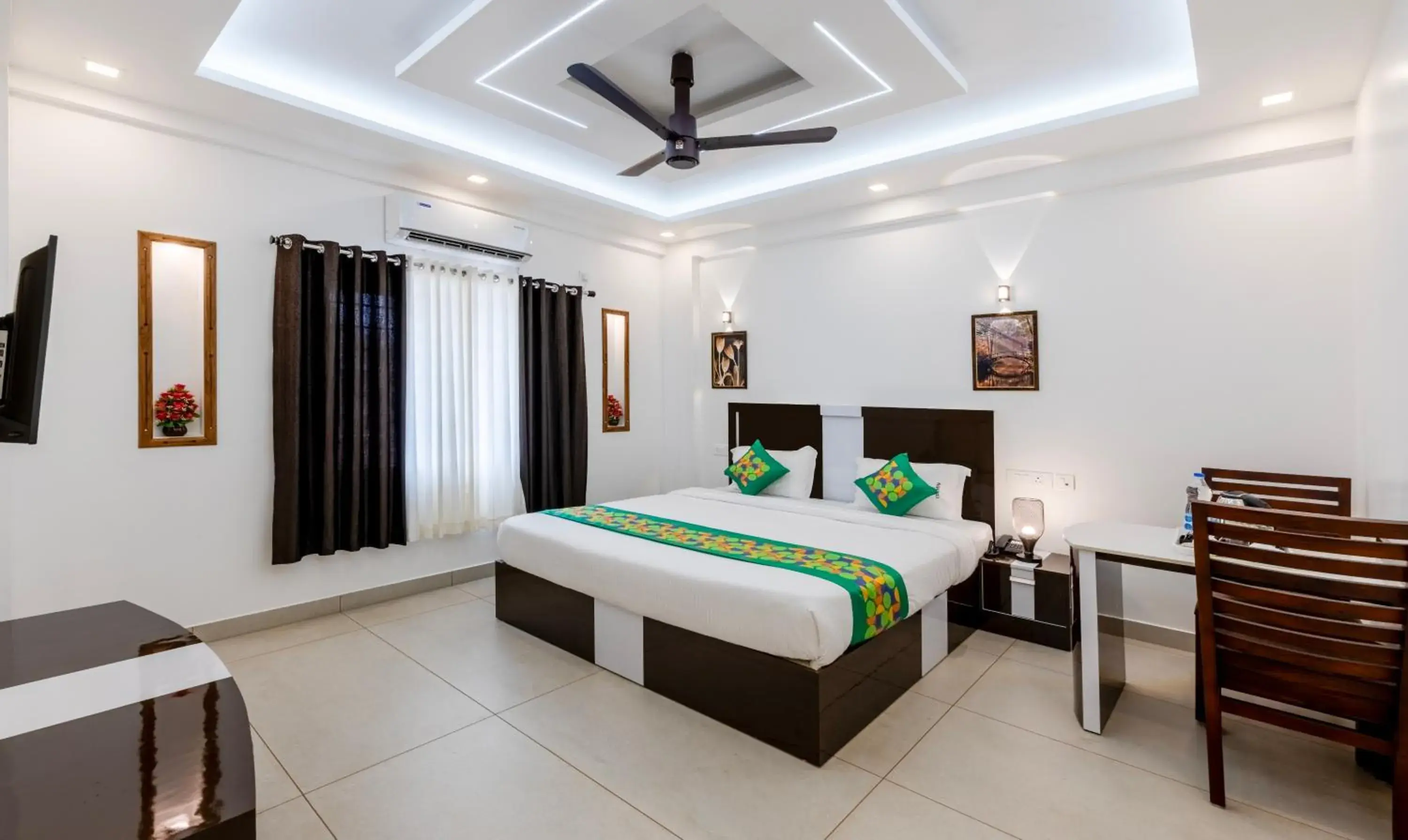 Bedroom, Bed in Treebo Premium Cochin Airport, 5 min From Cochin Airport Bedroom, Bed in Treebo Premium Cochin Airport, 5 min From Cochin Airport