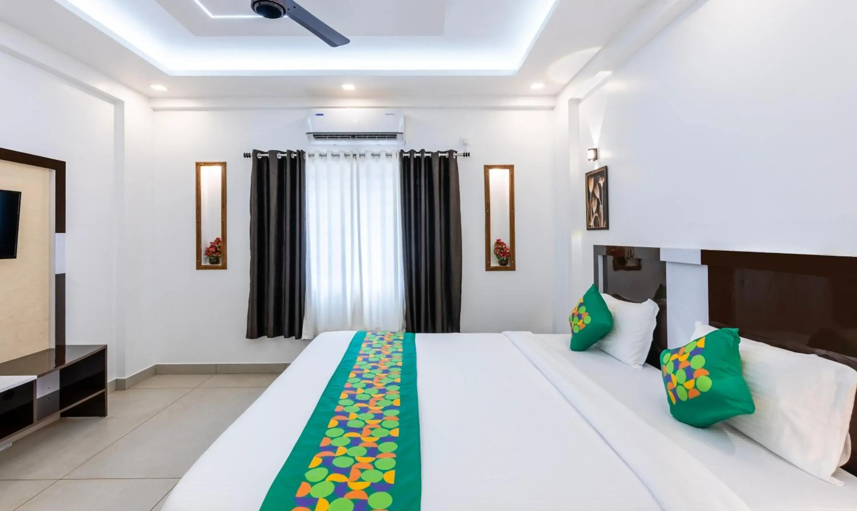 Bedroom, Bed in Treebo Premium Cochin Airport, 5 min From Cochin Airport Bedroom, Bed in Treebo Premium Cochin Airport, 5 min From Cochin Airport