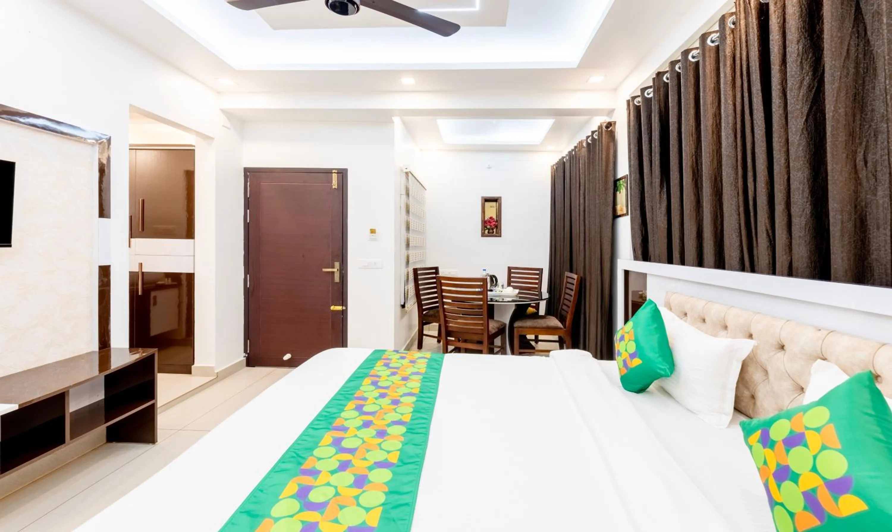 Bedroom, Bed in Treebo Premium Cochin Airport, 5 min From Cochin Airport