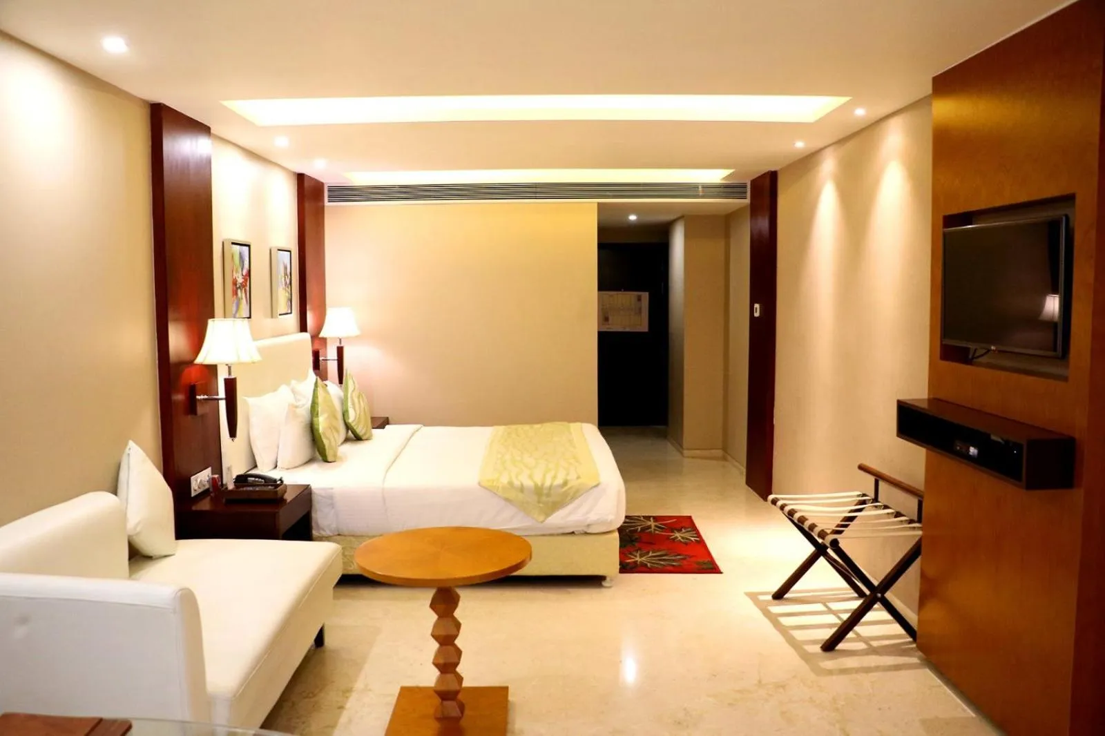 Bed in Hotel Trinity Grand, Raigarh