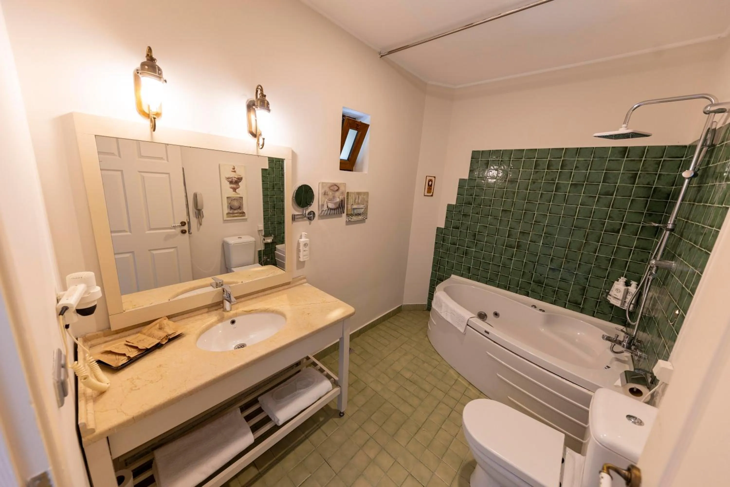 Shower in Elite World Village İstanbul Polonezköy