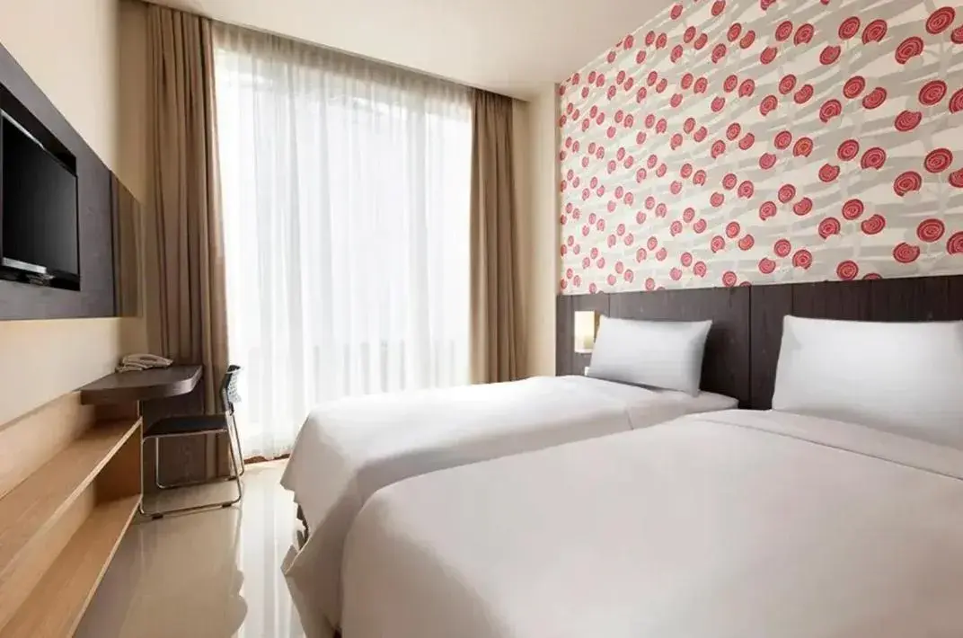 Lunara Home Living by Daphna Management Lunara Home Living by Daphna Management