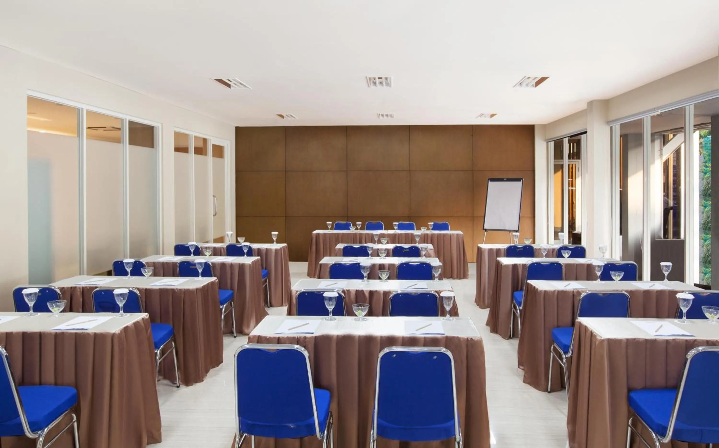 Business facilities in Lunara Home Living by Daphna Management