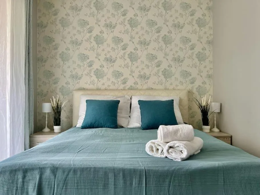 Bed in EASY RENT- Nice, Centrum, 24h Check-in