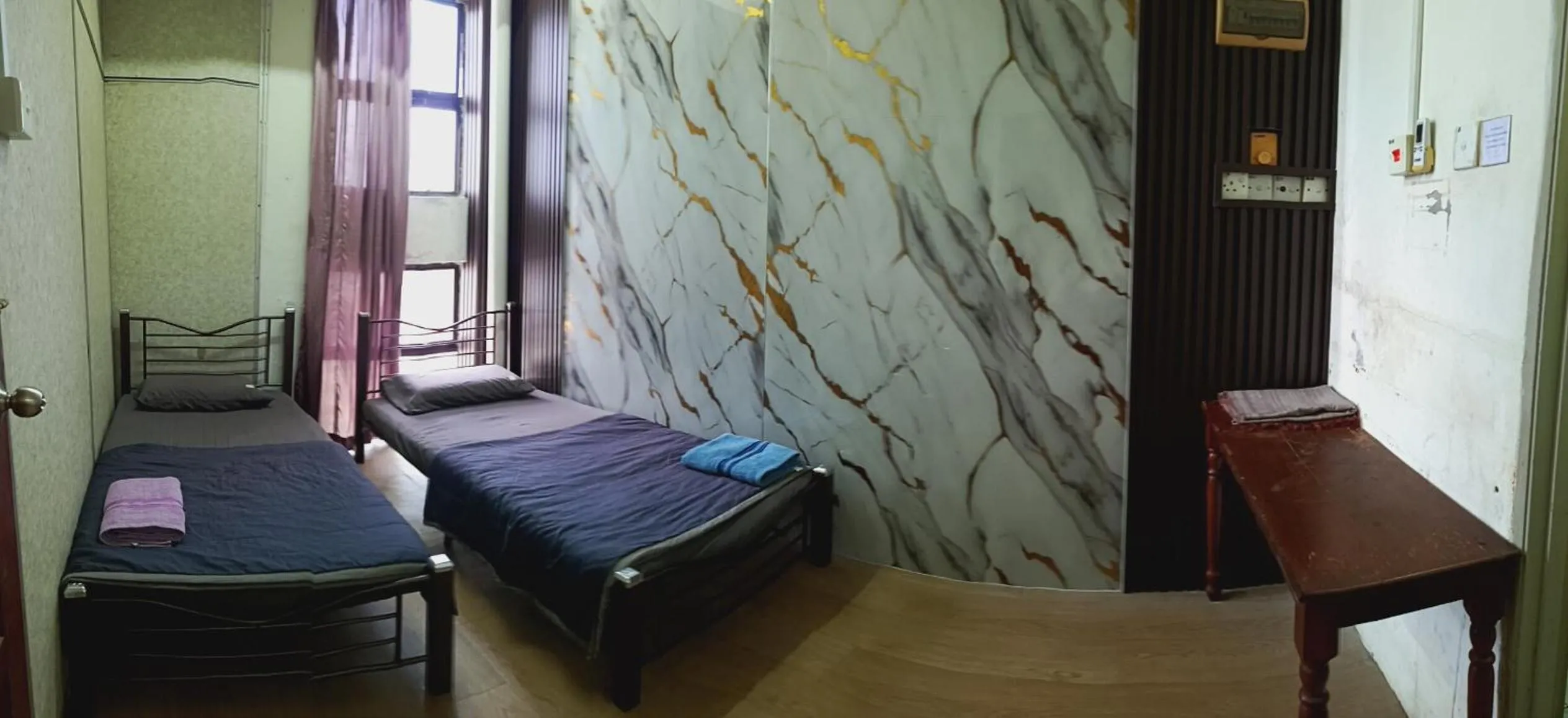 Budget Twin Room in Hotel Bajet Gaya Warisan