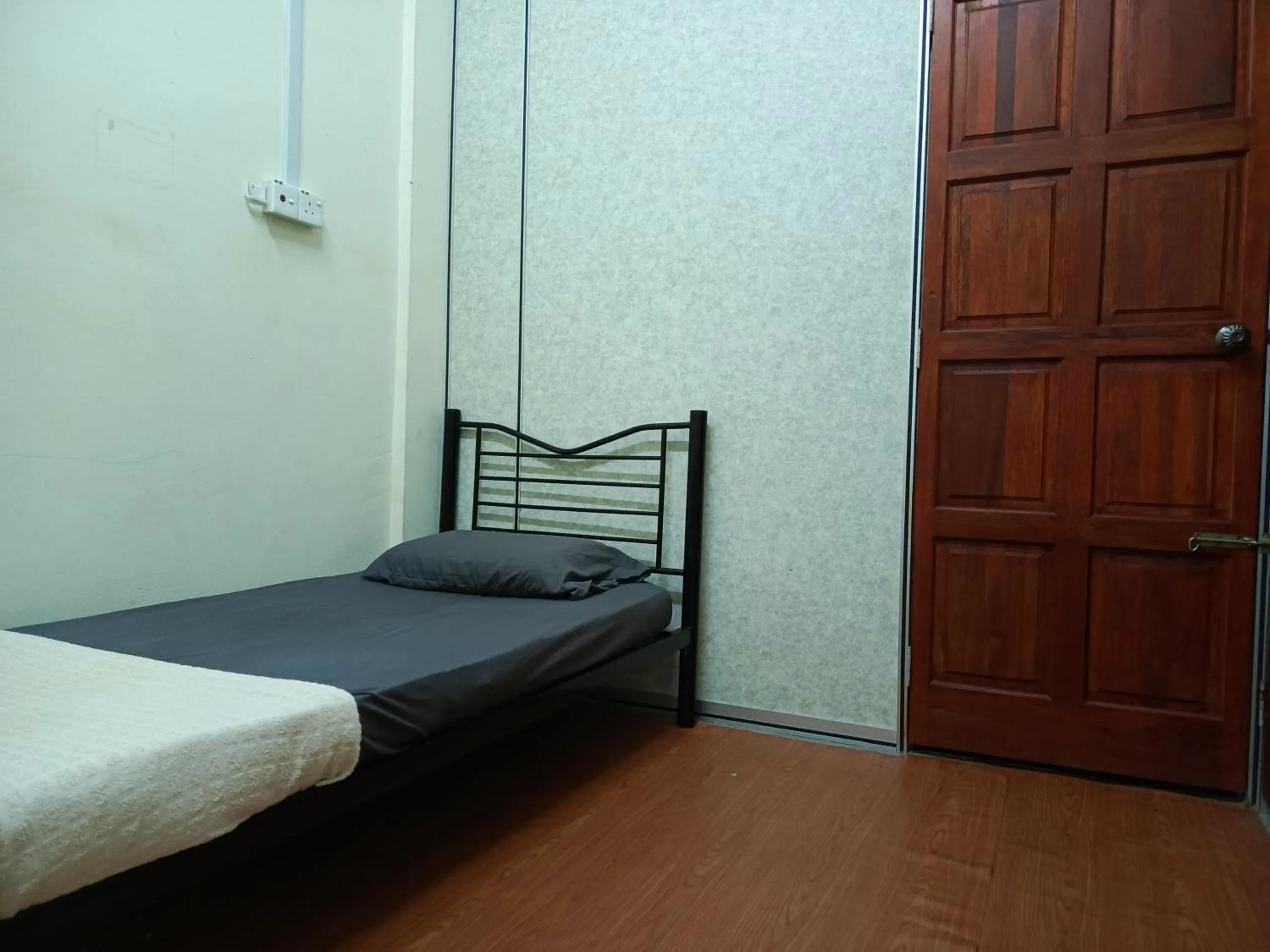 Budget Single Room in Hotel Bajet Gaya Warisan