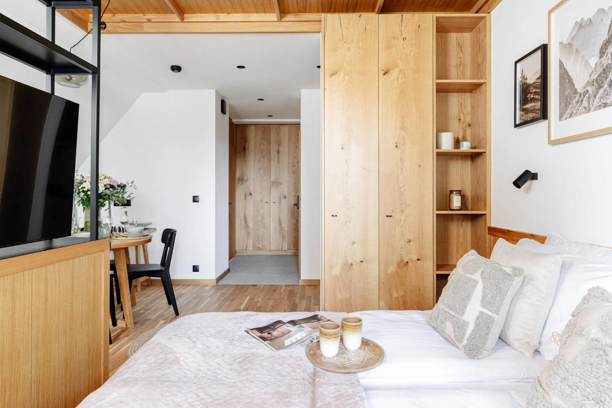 Bed in White Hills - LoftAffair Spa Collection