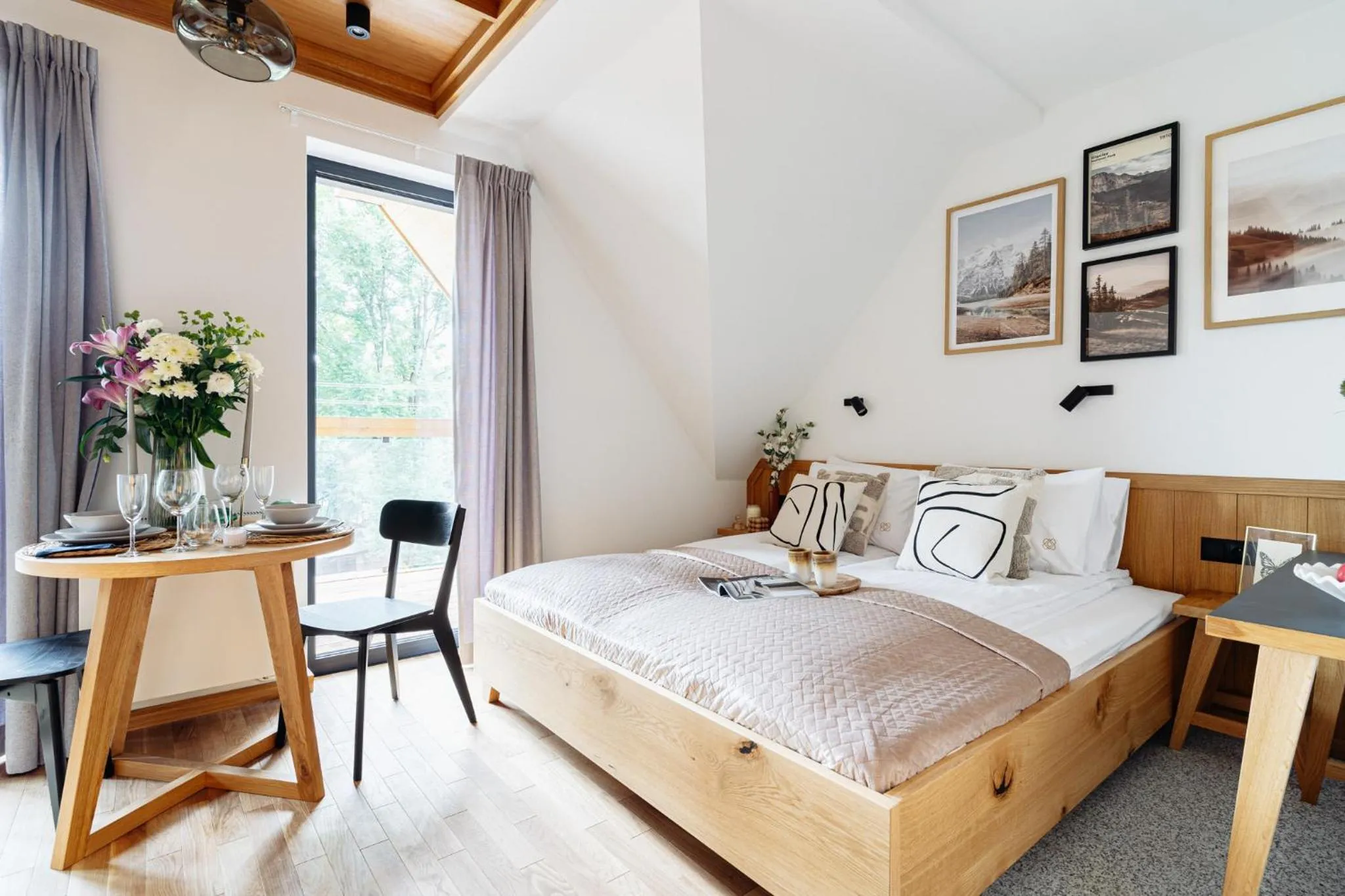 Bed in White Hills - LoftAffair Spa Collection