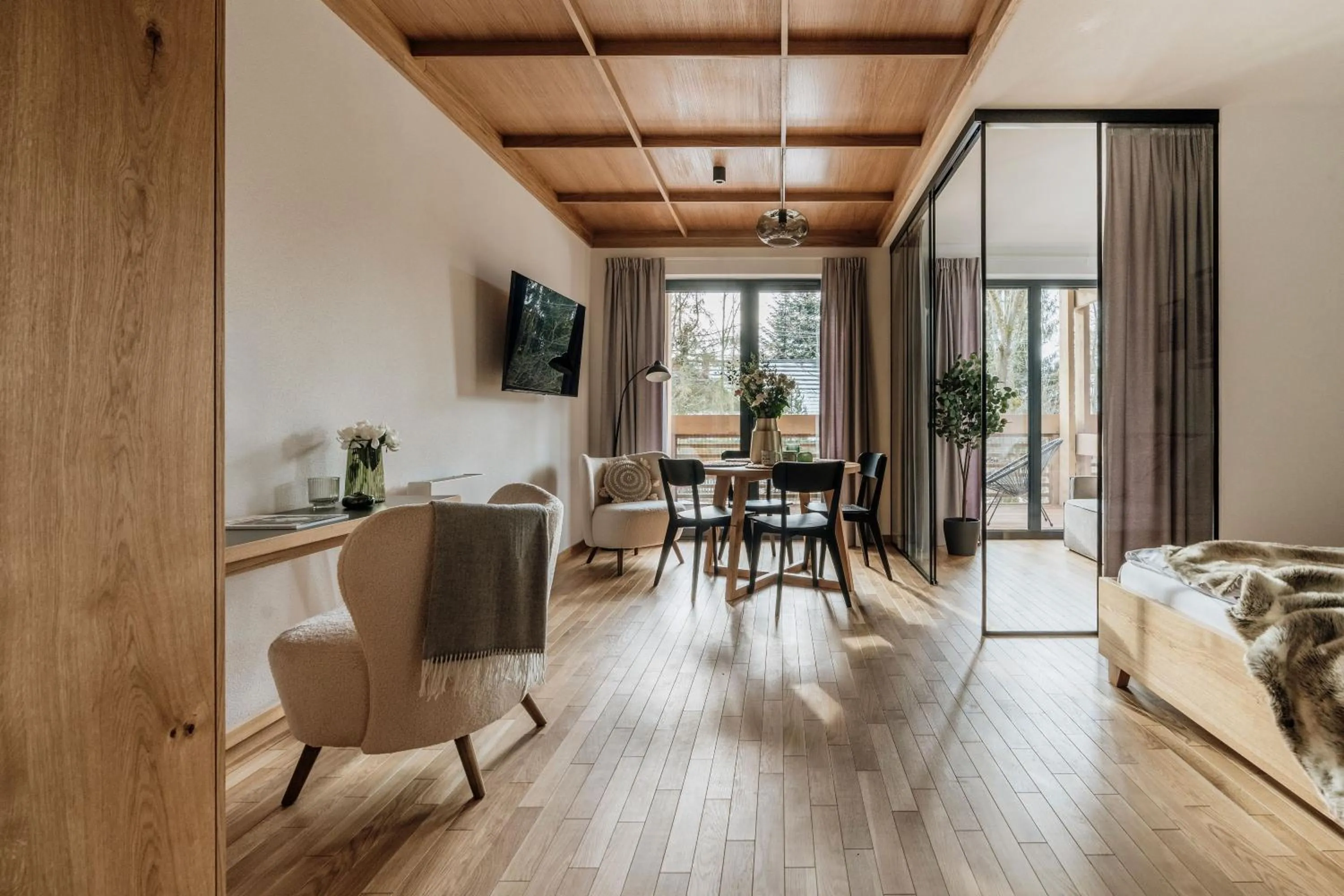 TV and multimedia in White Hills - LoftAffair Spa Collection