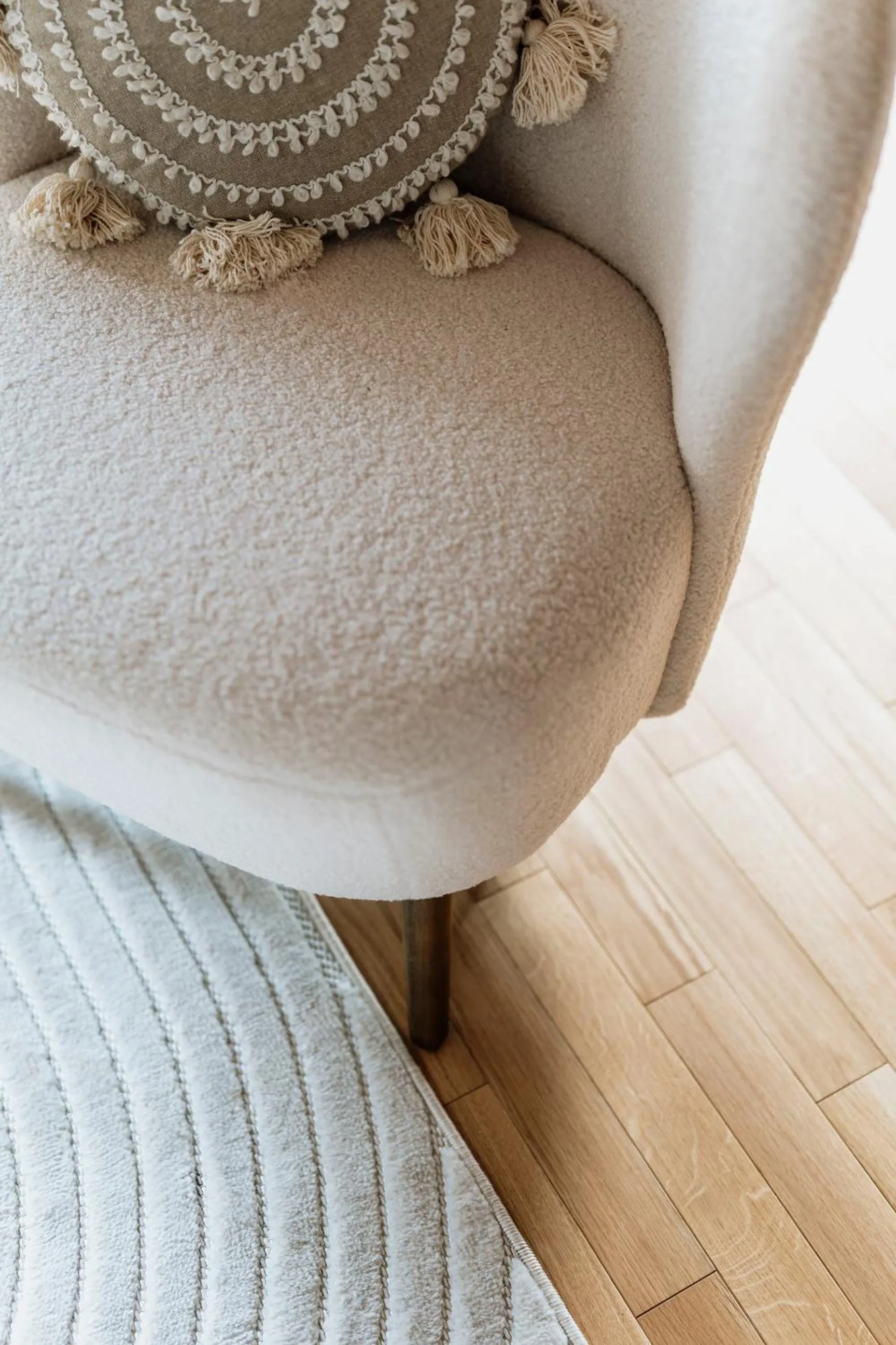 Living room in White Hills - LoftAffair Spa Collection