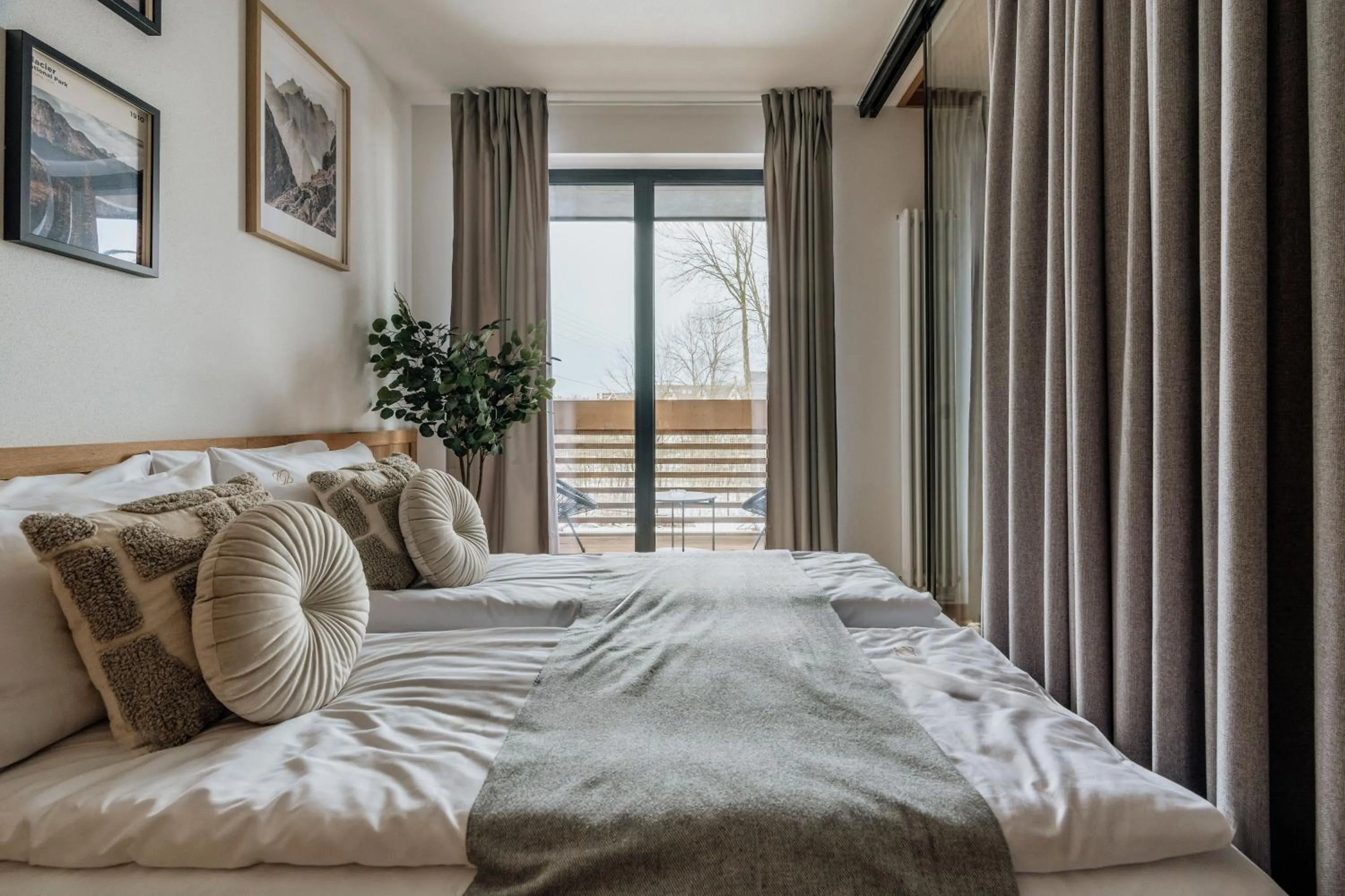 Bed in White Hills - LoftAffair Spa Collection