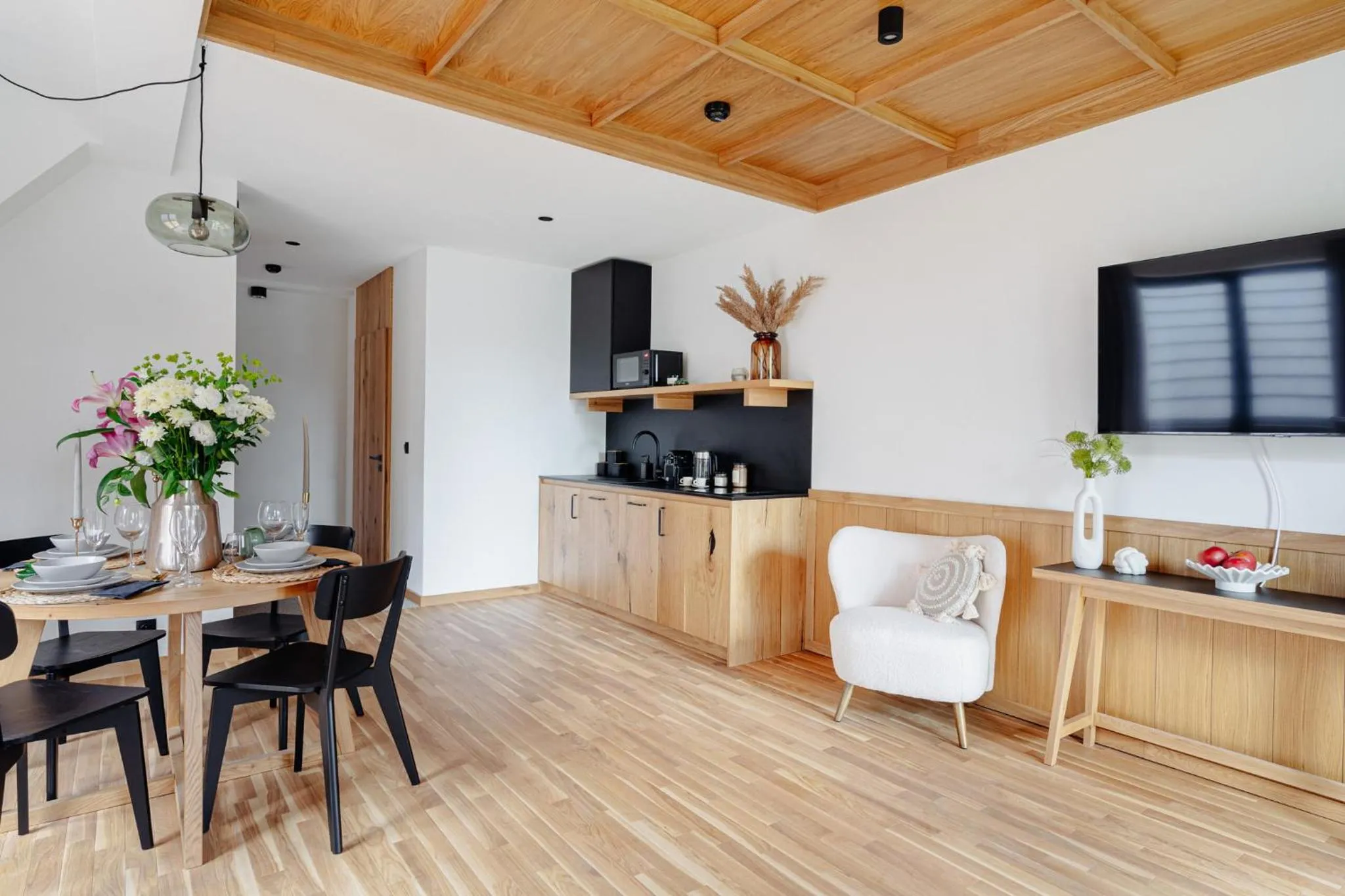 TV and multimedia in White Hills - LoftAffair Spa Collection