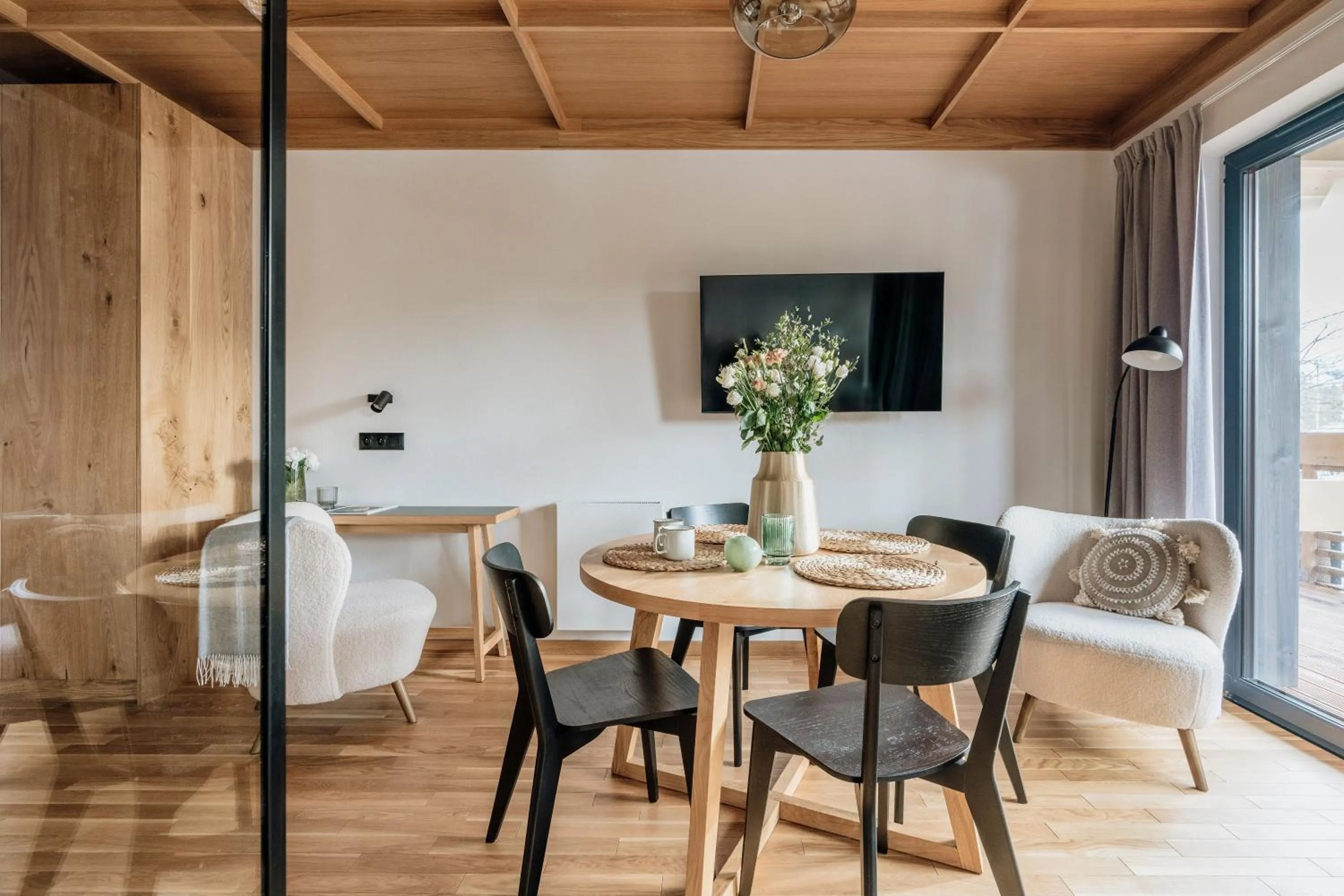 TV and multimedia in White Hills - LoftAffair Spa Collection