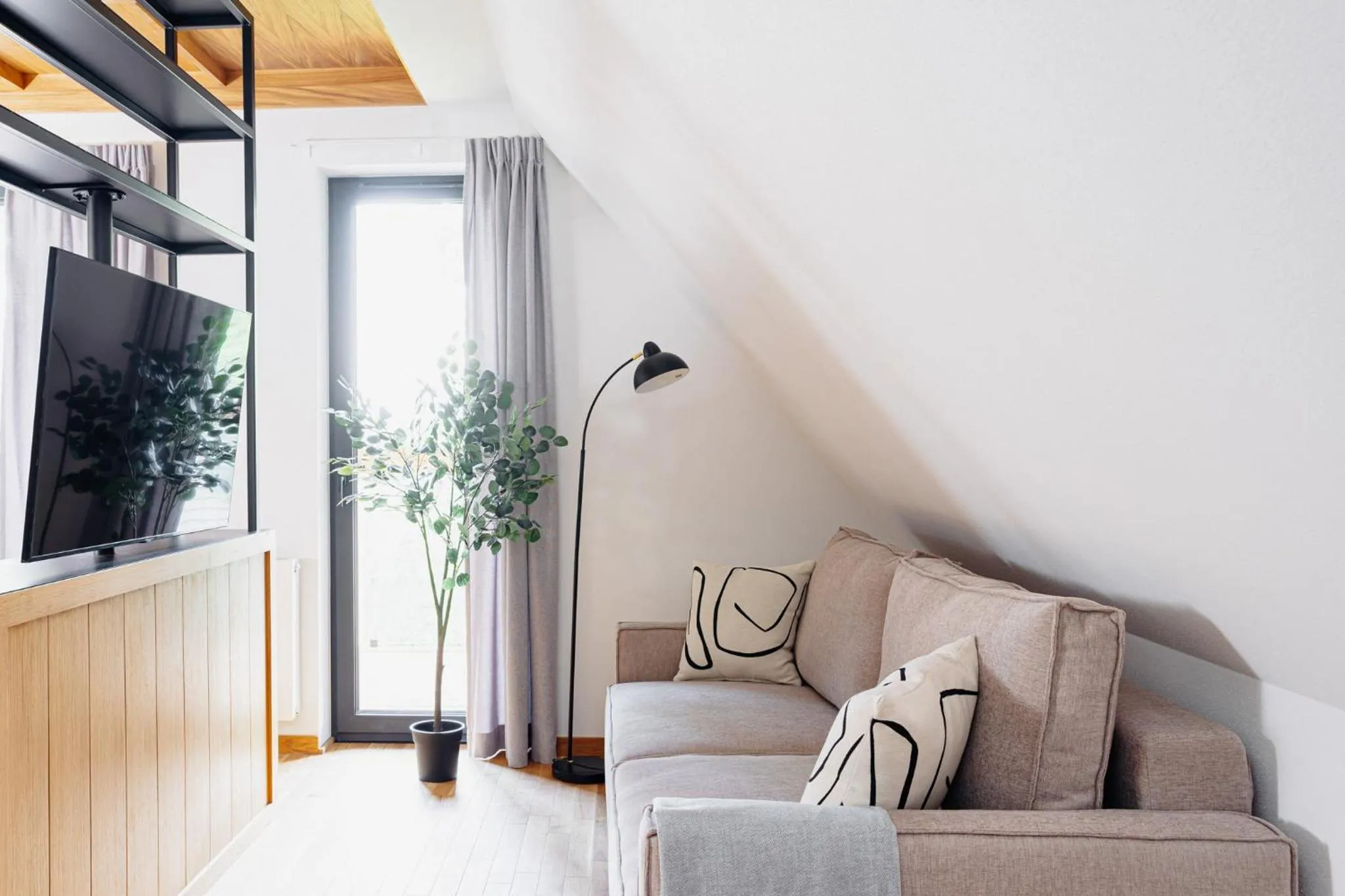 TV and multimedia in White Hills - LoftAffair Spa Collection