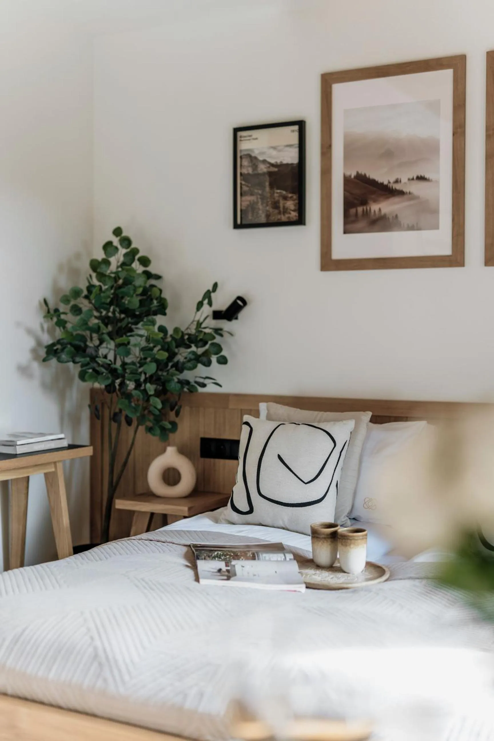 Bed in White Hills - LoftAffair Spa Collection