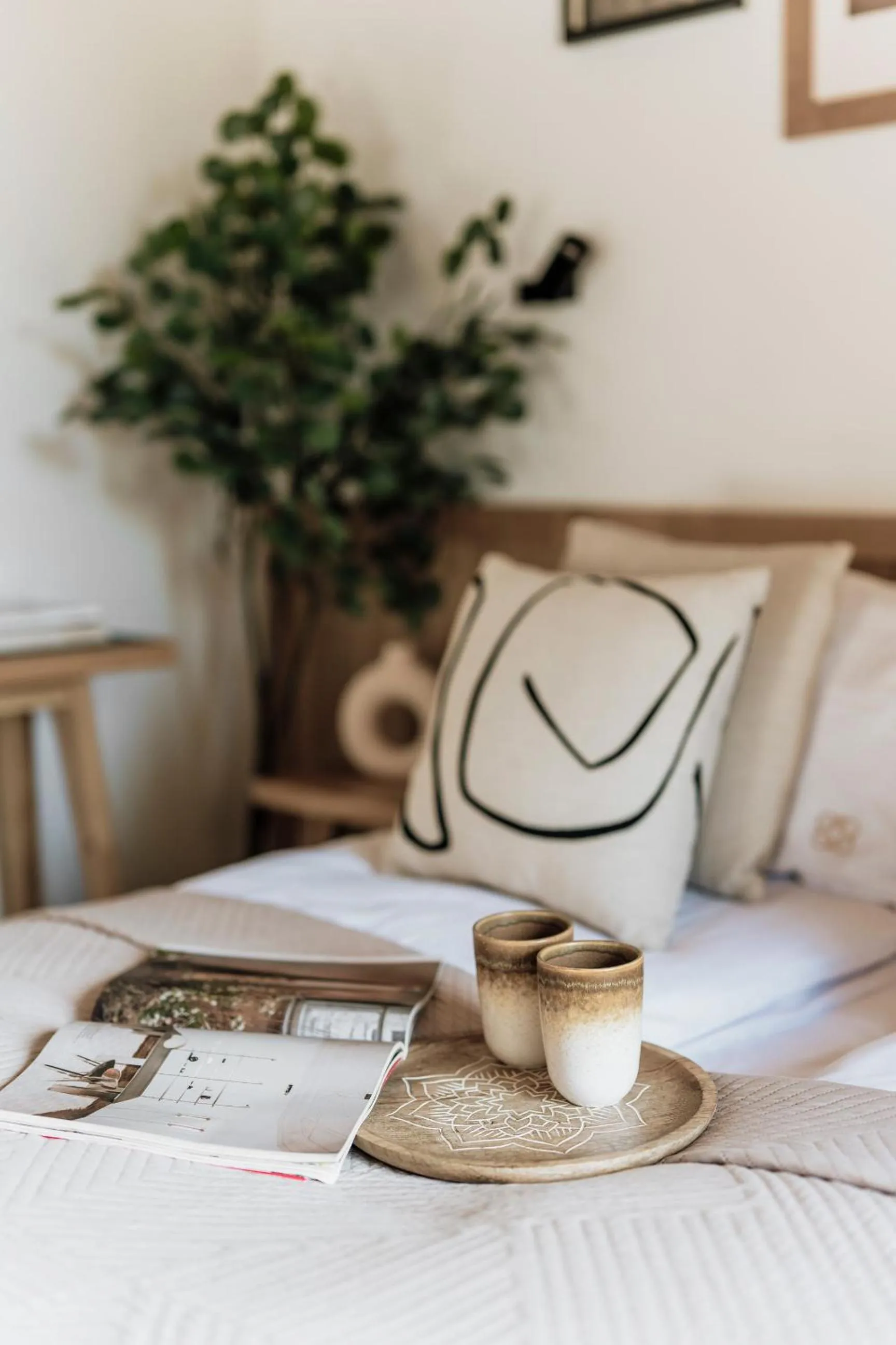 Bed in White Hills - LoftAffair Spa Collection