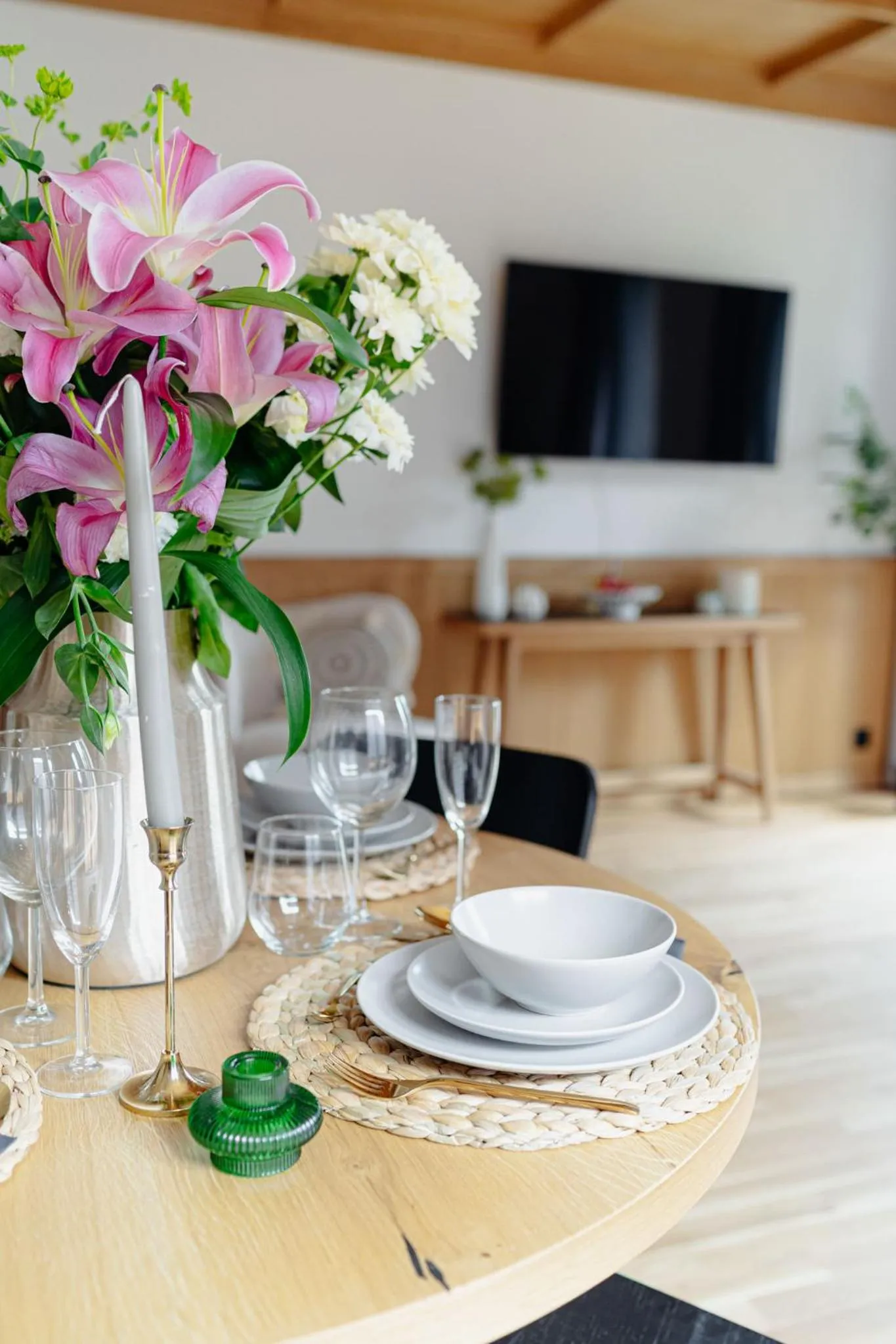 TV and multimedia in White Hills - LoftAffair Spa Collection