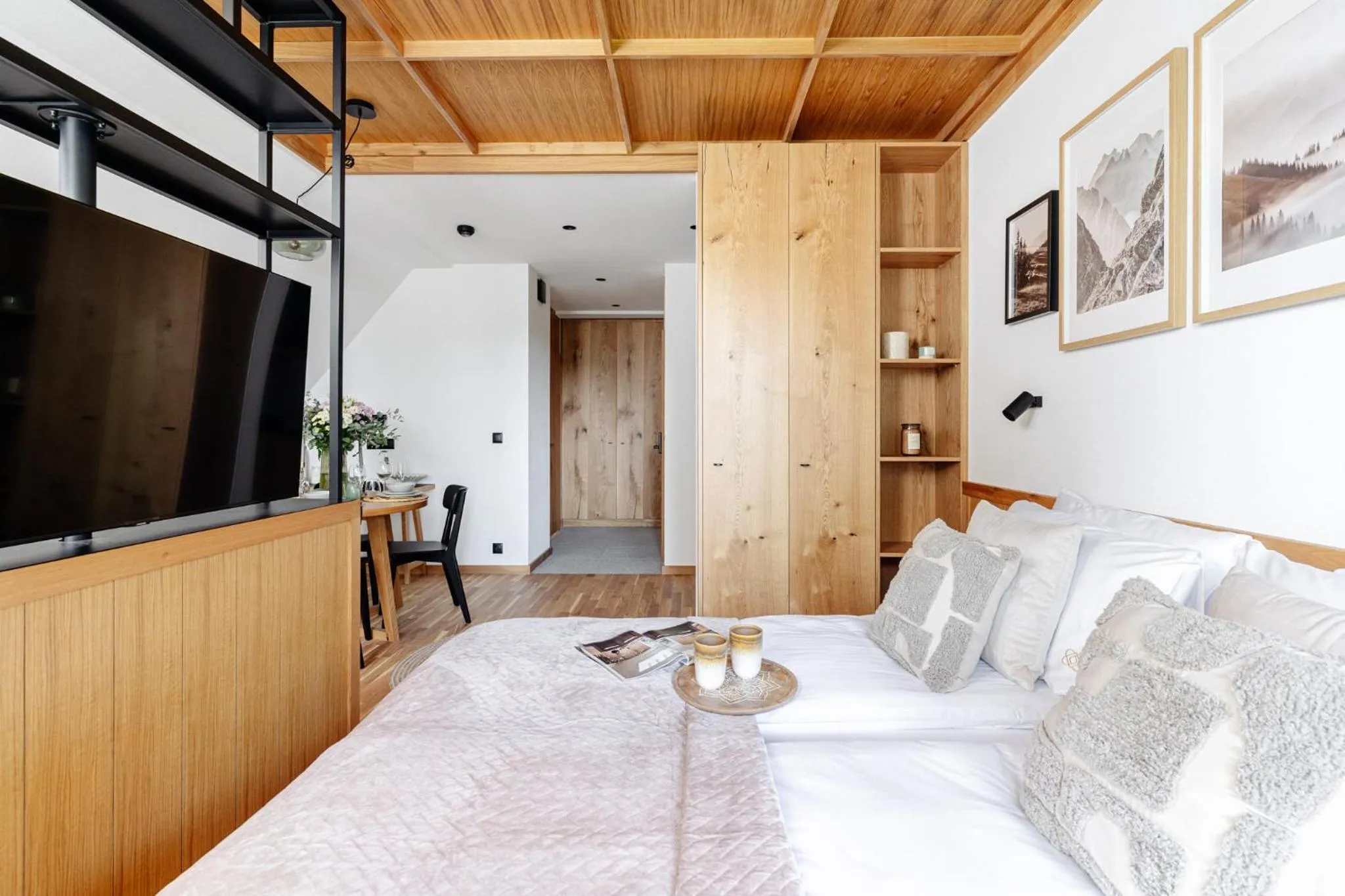 Bed in White Hills - LoftAffair Spa Collection