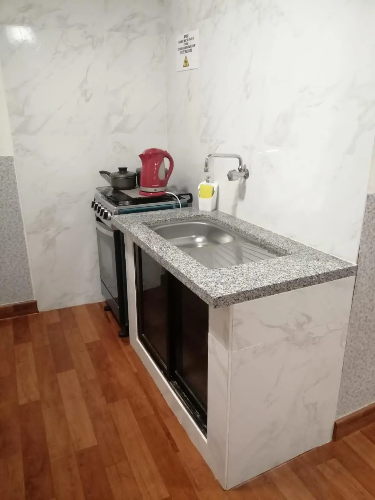 dishwasher in Buen Retiro Apart Hotel