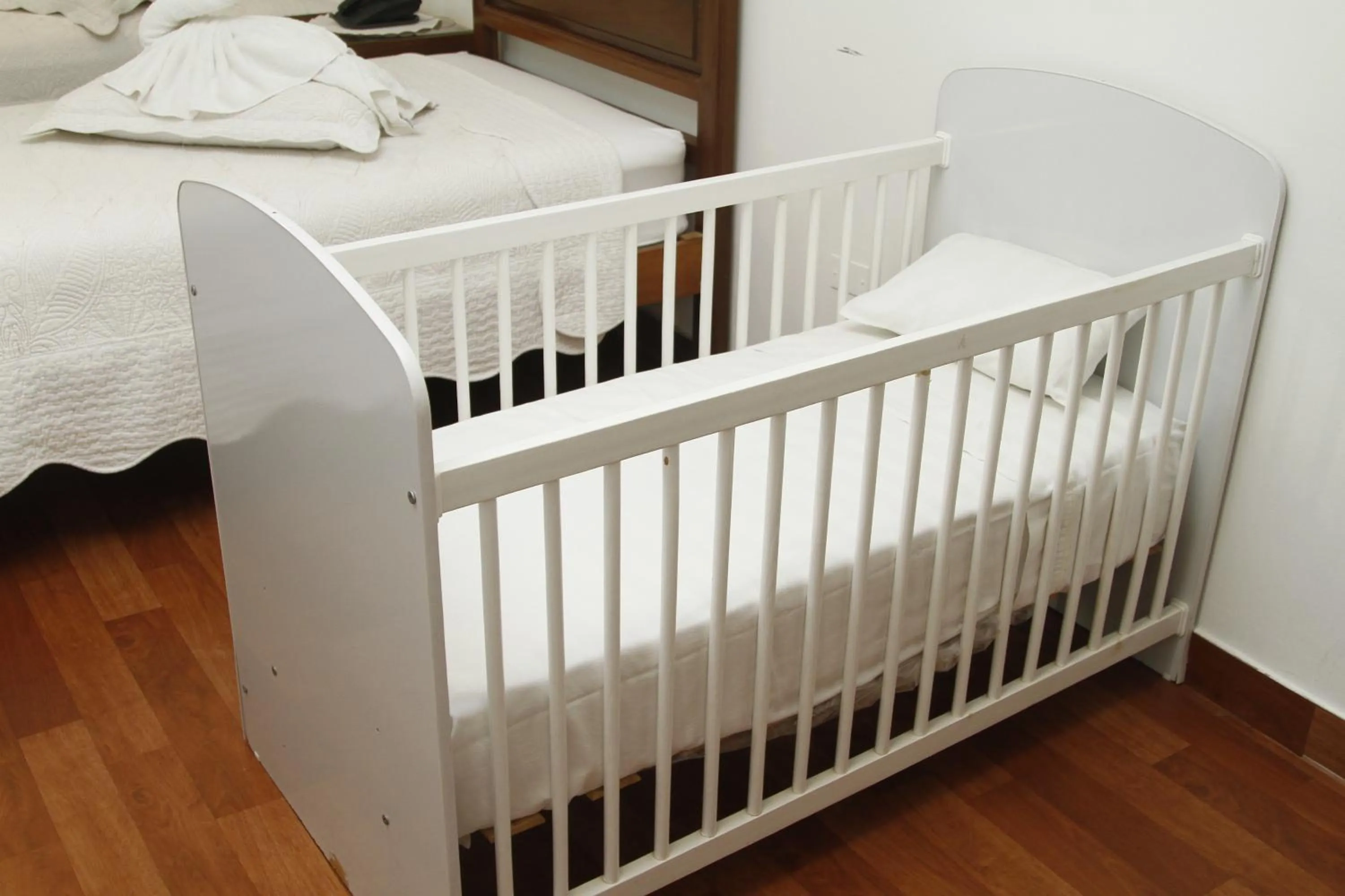 cot, Bed in Buen Retiro Apart Hotel