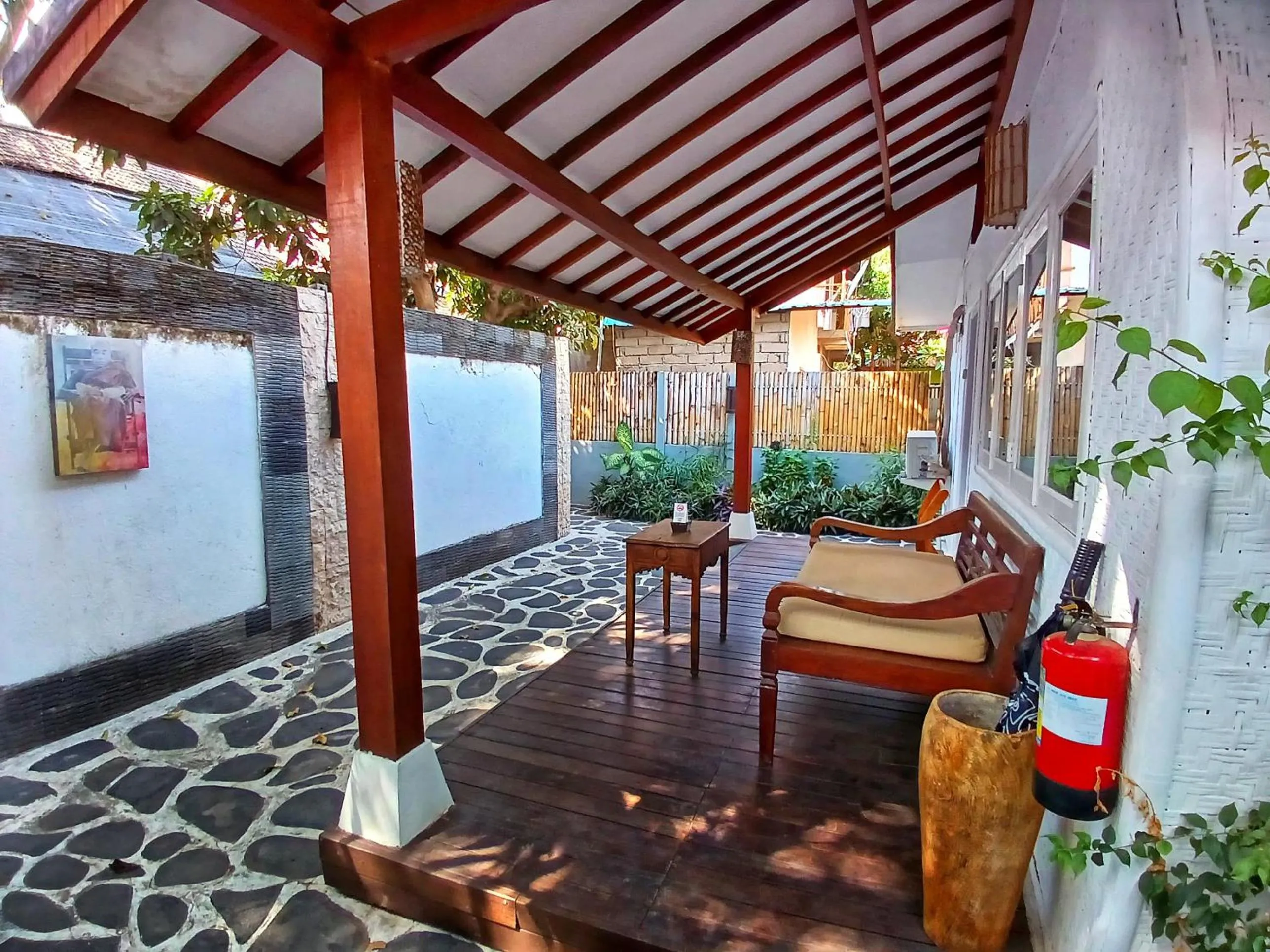 Scallywags Smugglers