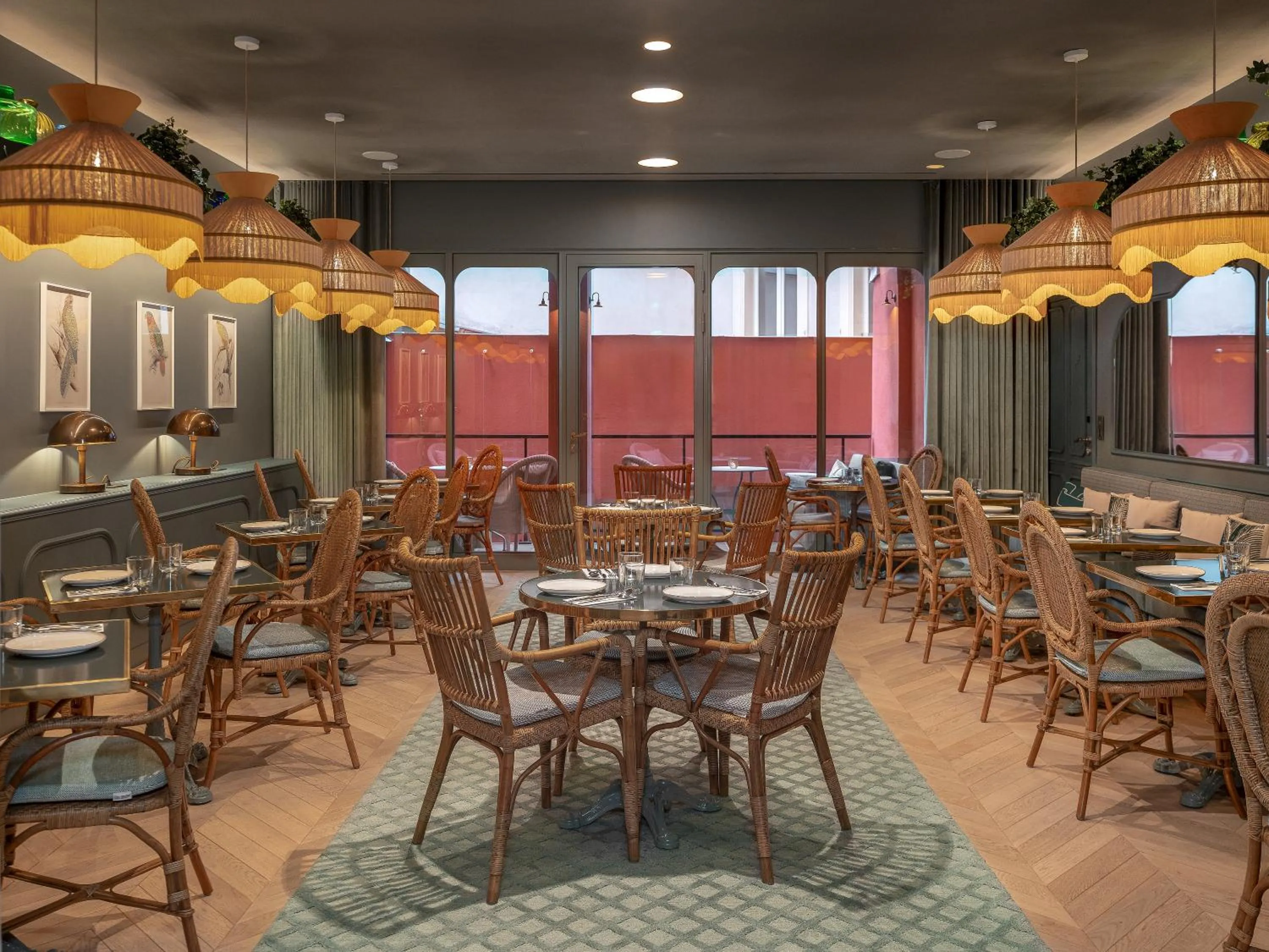 Restaurant/places to eat in Miss Fuller