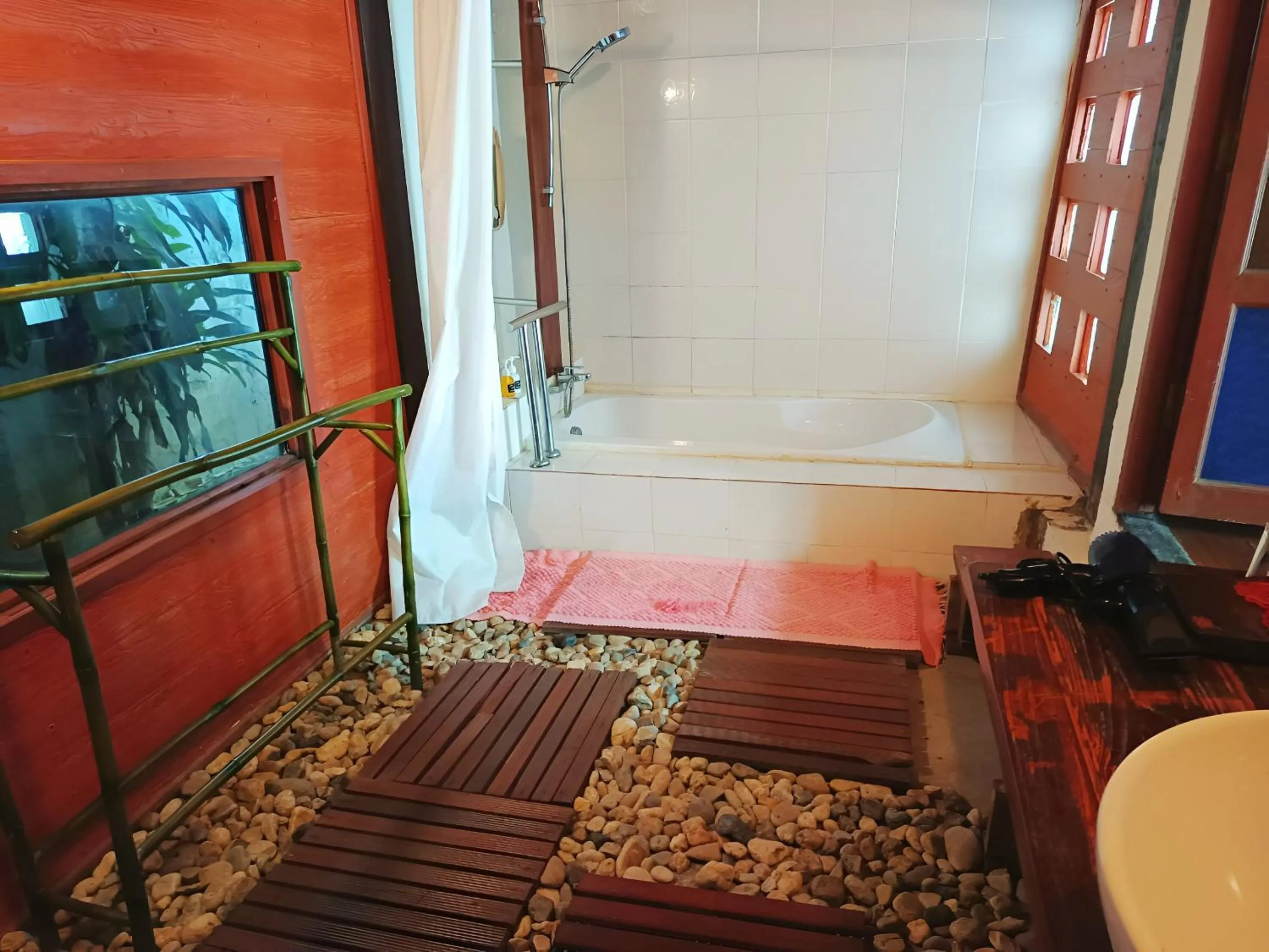Shower in Tonnam Homestay