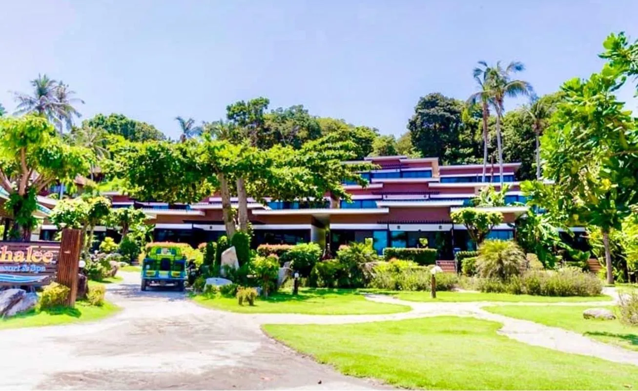 Property building in Kathalee Beach Resort