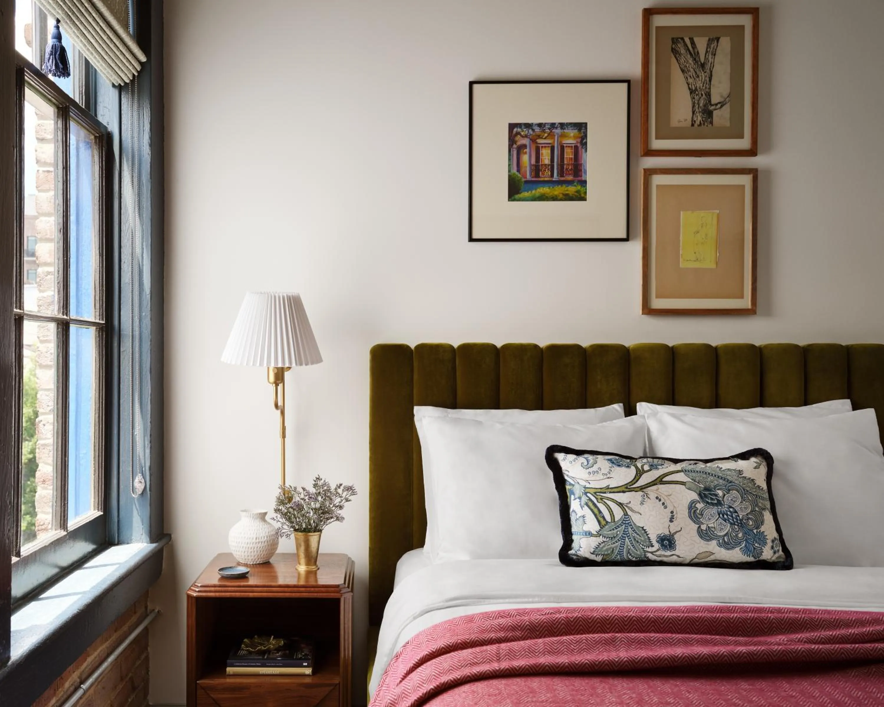 Bed in Memoir Warehouse District