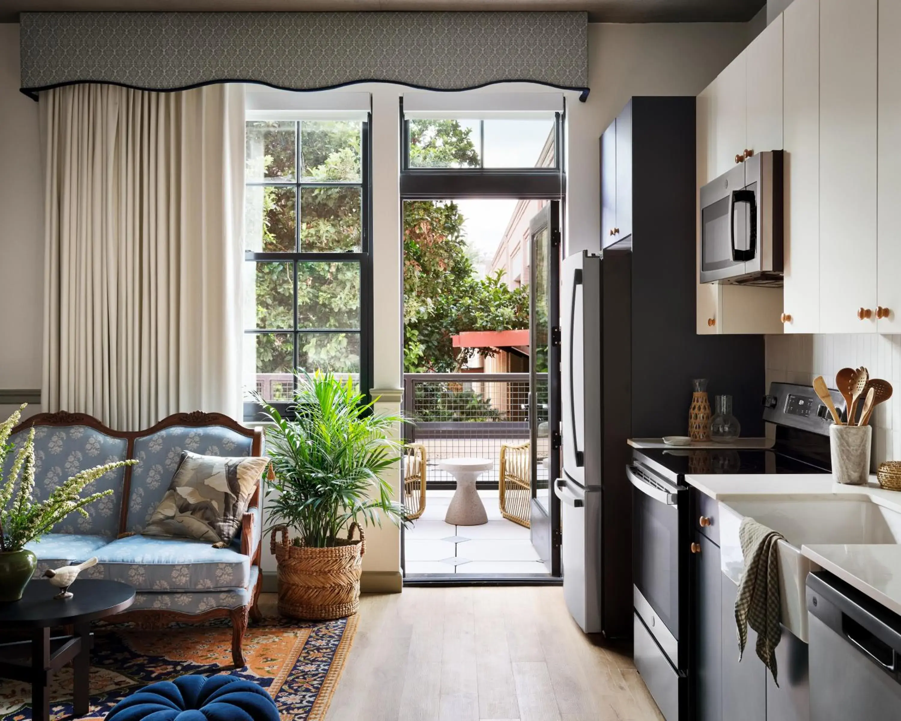 Studio with Balcony in Memoir Warehouse District Studio with Balcony in Memoir Warehouse District