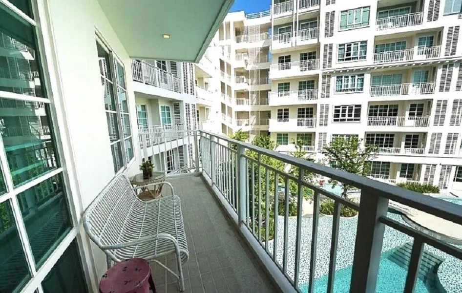 Summer Huahin Condo 2 Bedrooms Pool View Classic Room