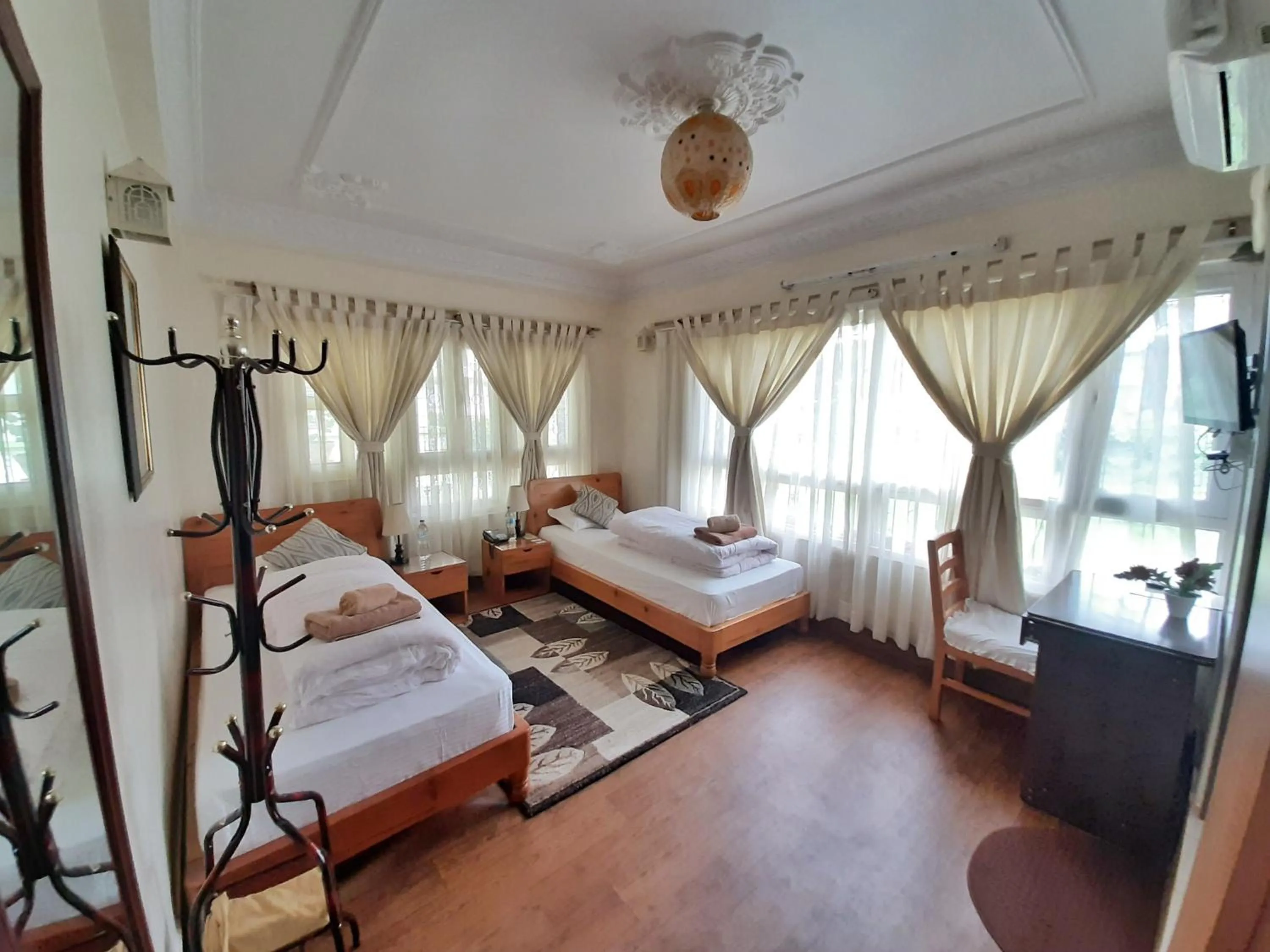 Photo of the whole room, Bed in Shakya House