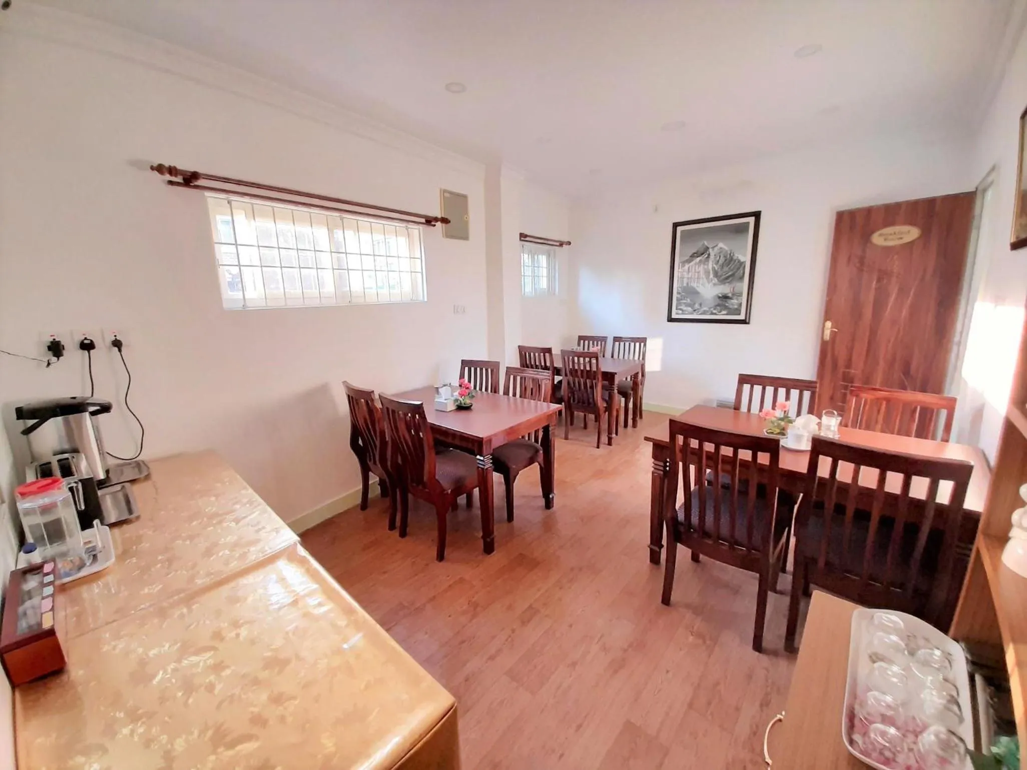 Restaurant/places to eat in Shakya House