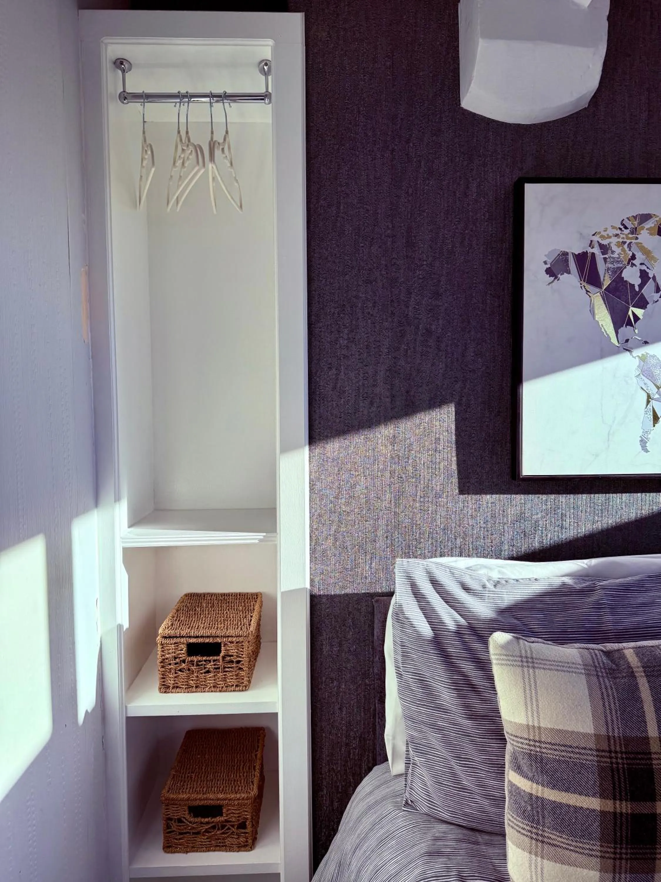 wardrobe, Bed in St Andrews house Hotel