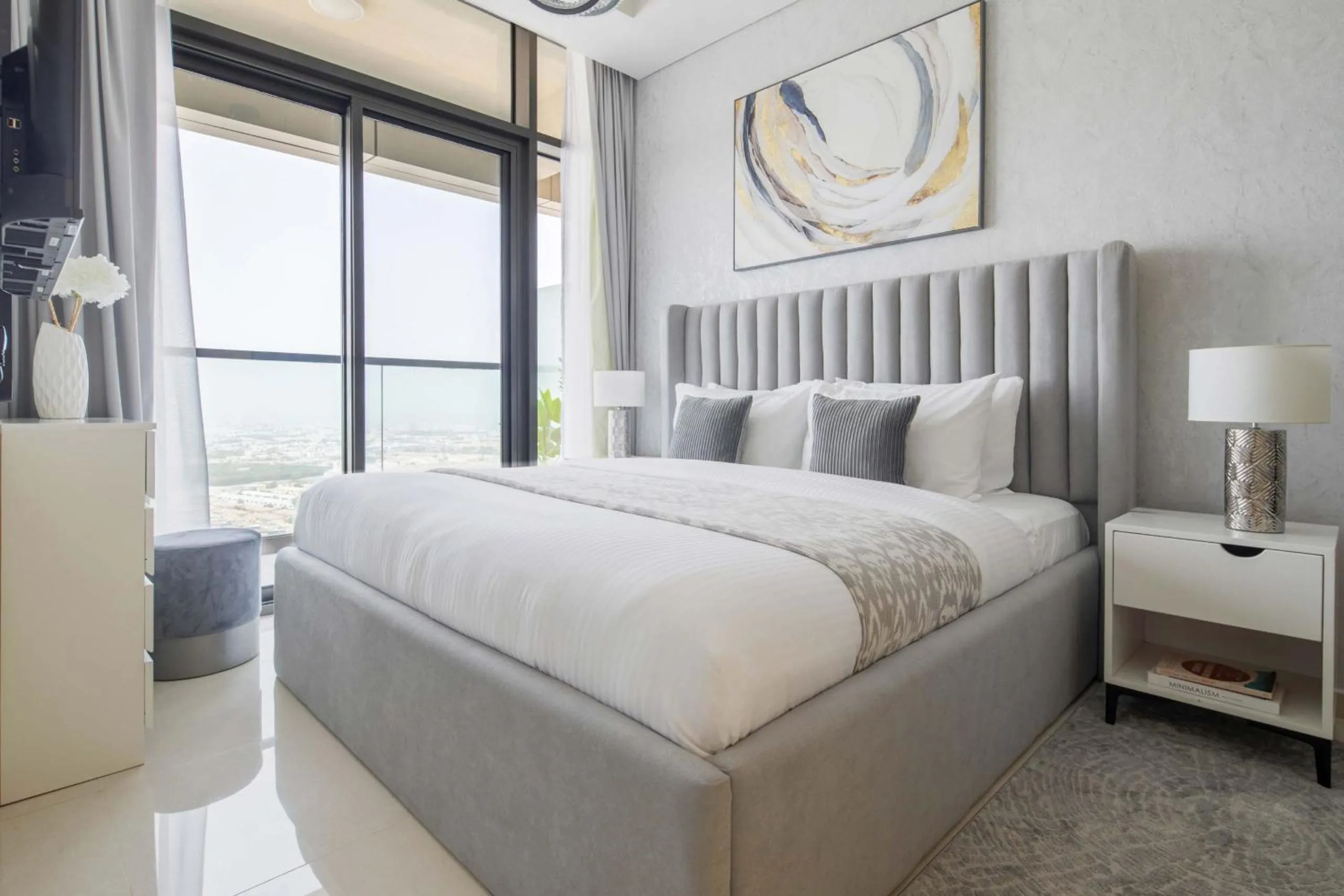 Bed in Frank Porter - Aykon City Tower C
