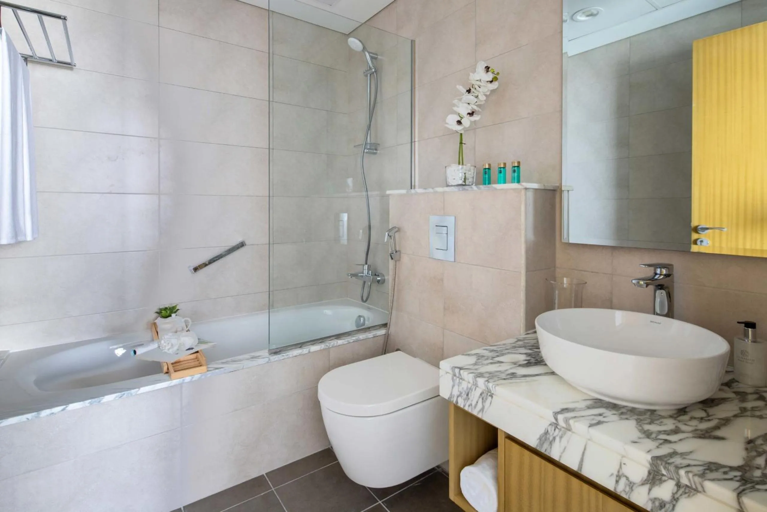 Other in Frank Porter - Aykon City Tower C