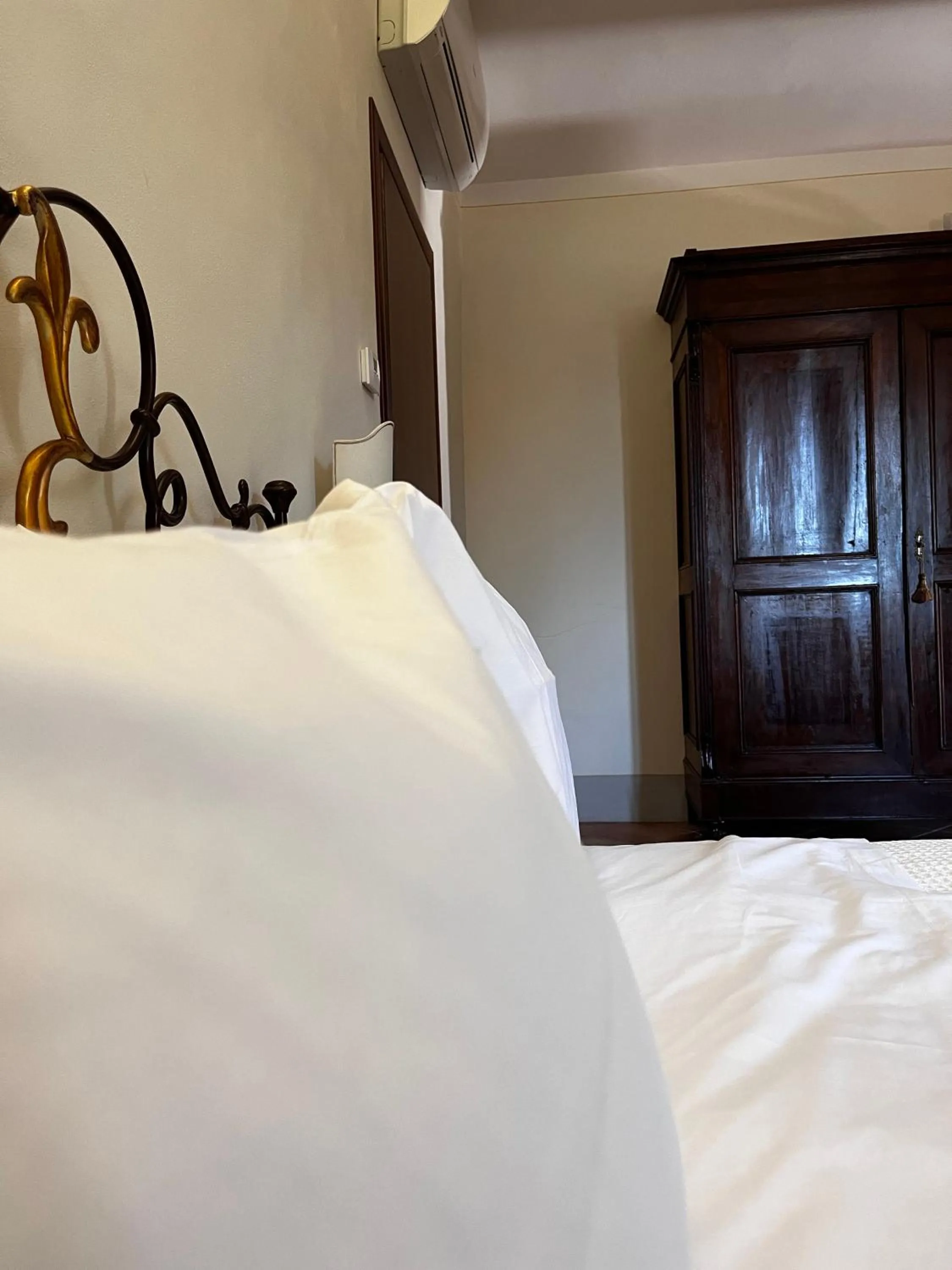 Bed in The Monna Lisa Resort
