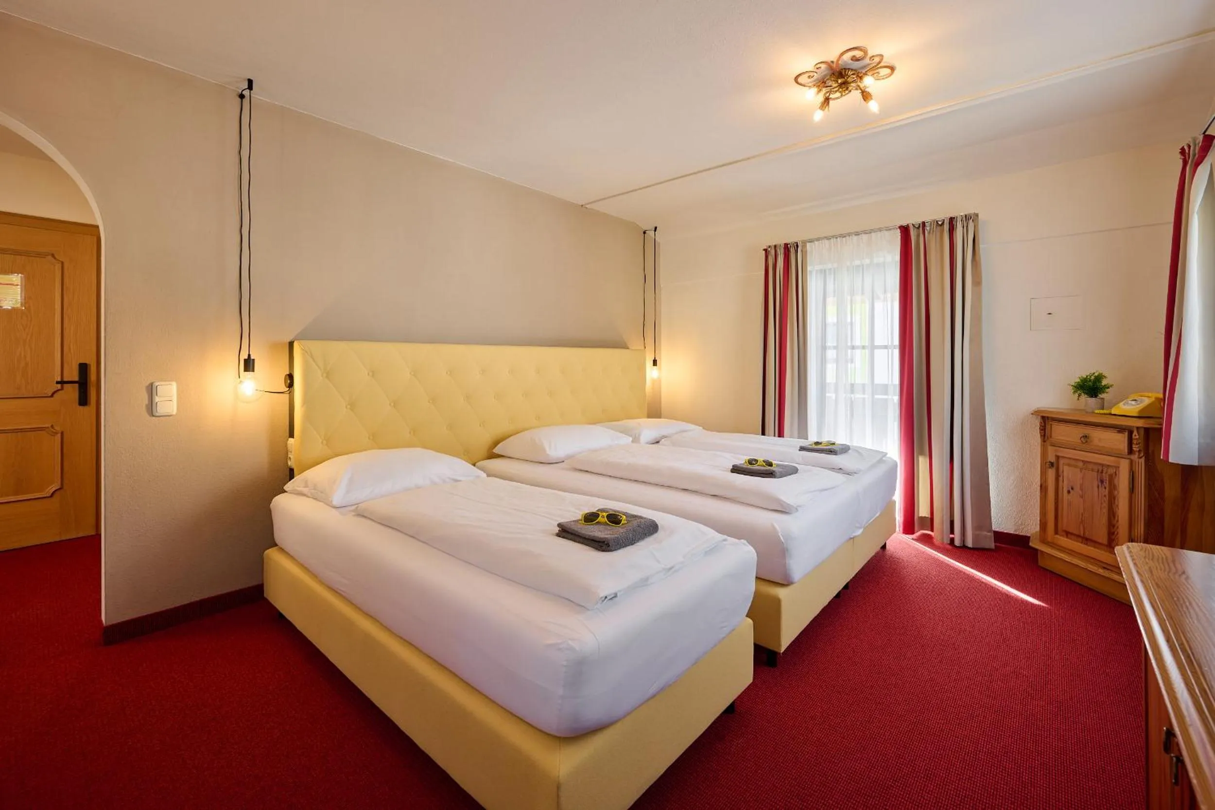 Photo of the whole room, Bed in Stegers Boutique House