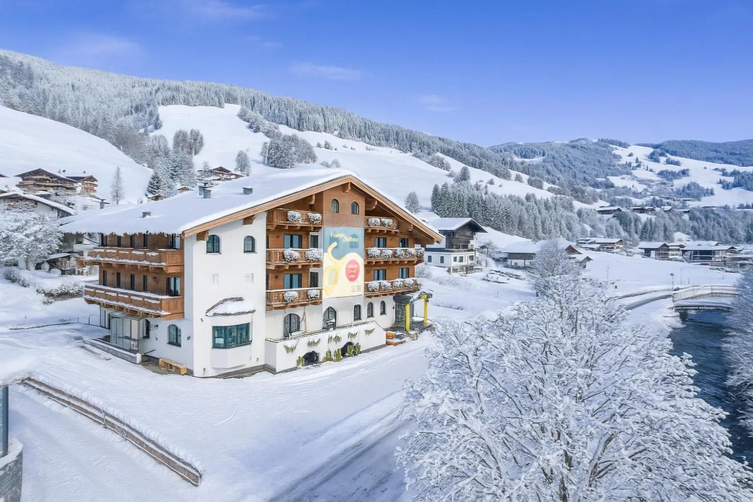 Property building in Boutique House happYellow Saalbach