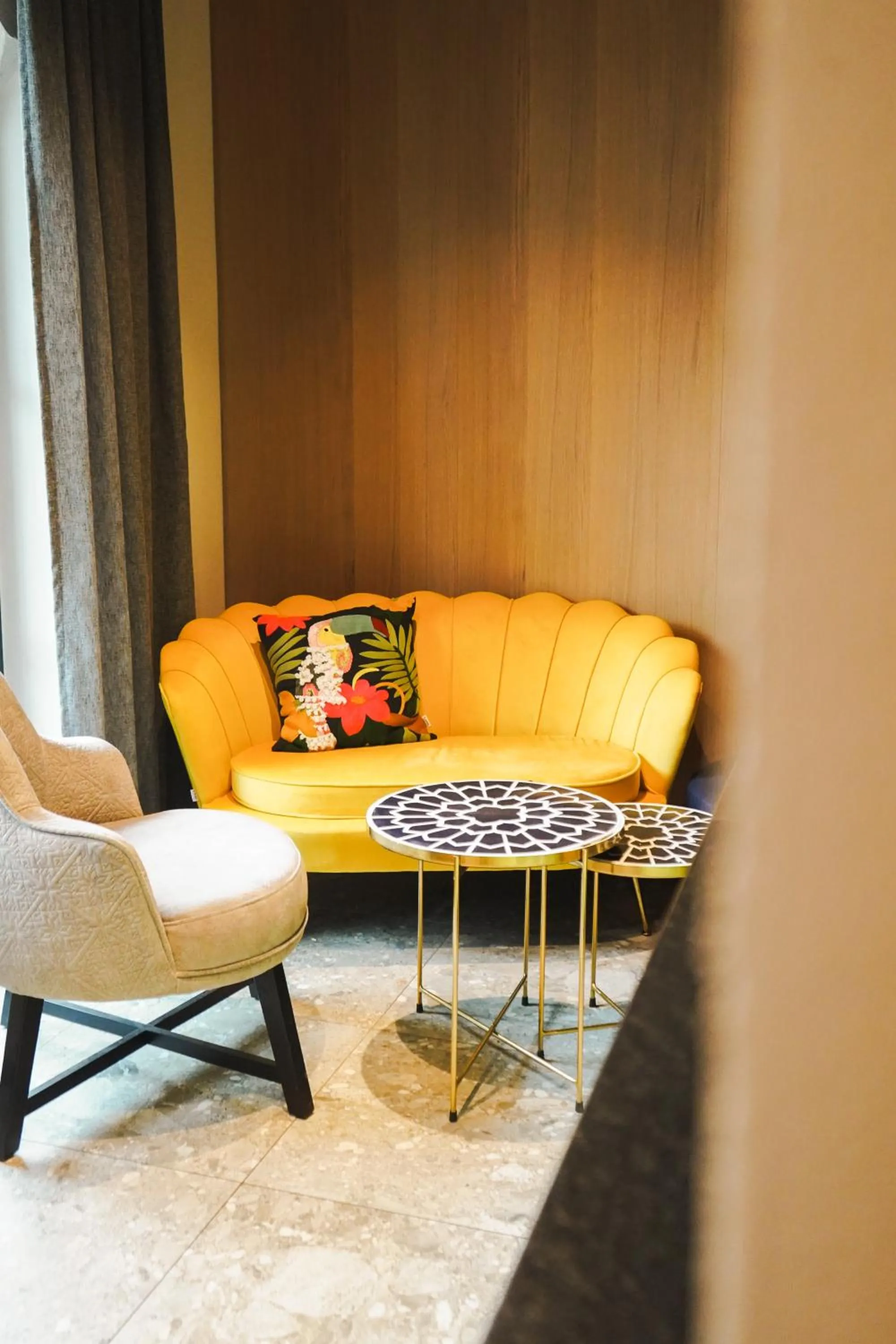 Restaurant/places to eat in Boutique House happYellow Saalbach